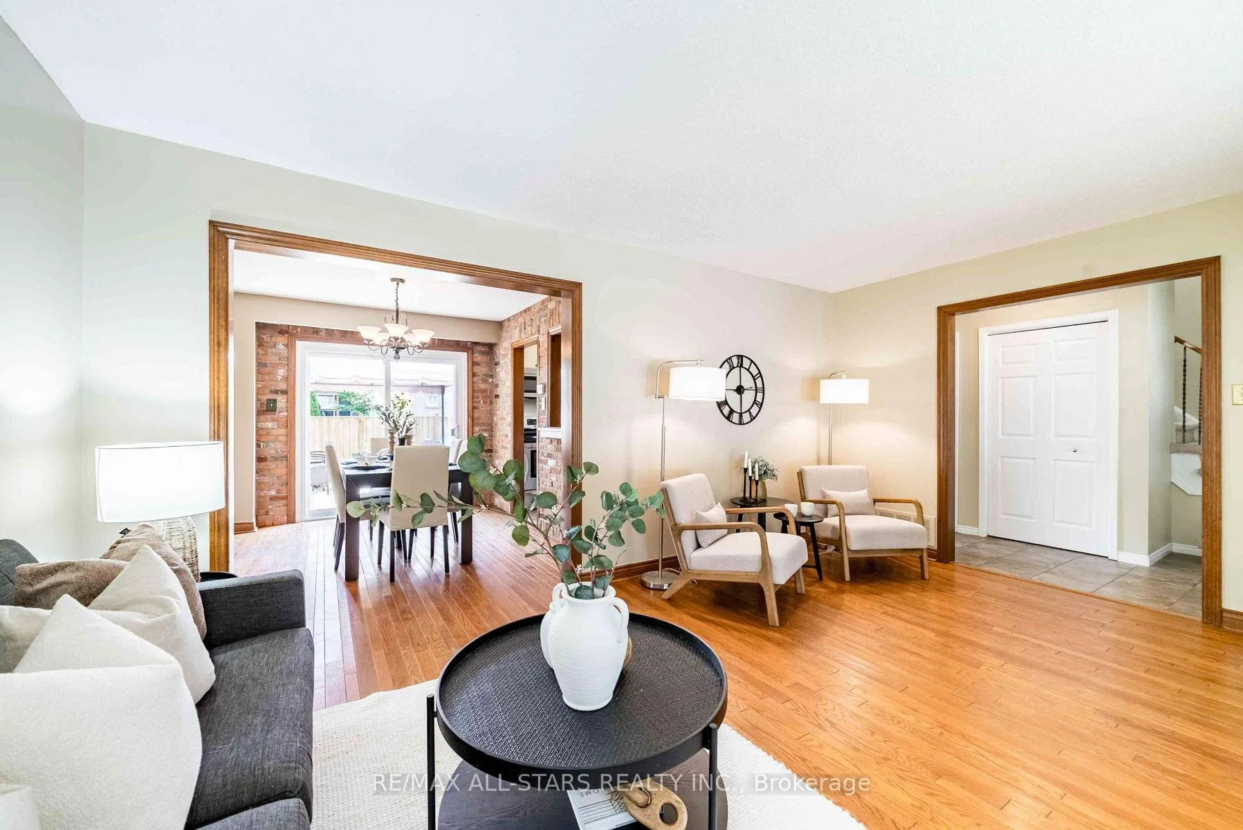 Photo 9 of 90 Chester Crescent, Scugog, Port Perry — HOMEH