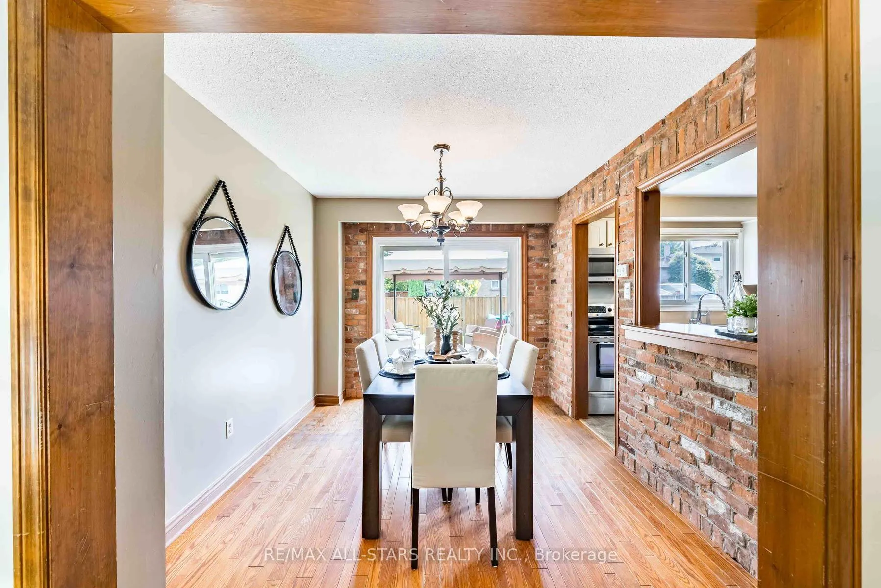 Photo 10 of 90 Chester Crescent, Scugog, Port Perry — HOMEH