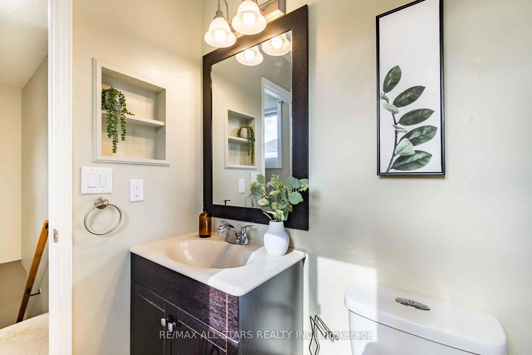 Photo 22 of 90 Chester Crescent, Scugog, Port Perry — HOMEH