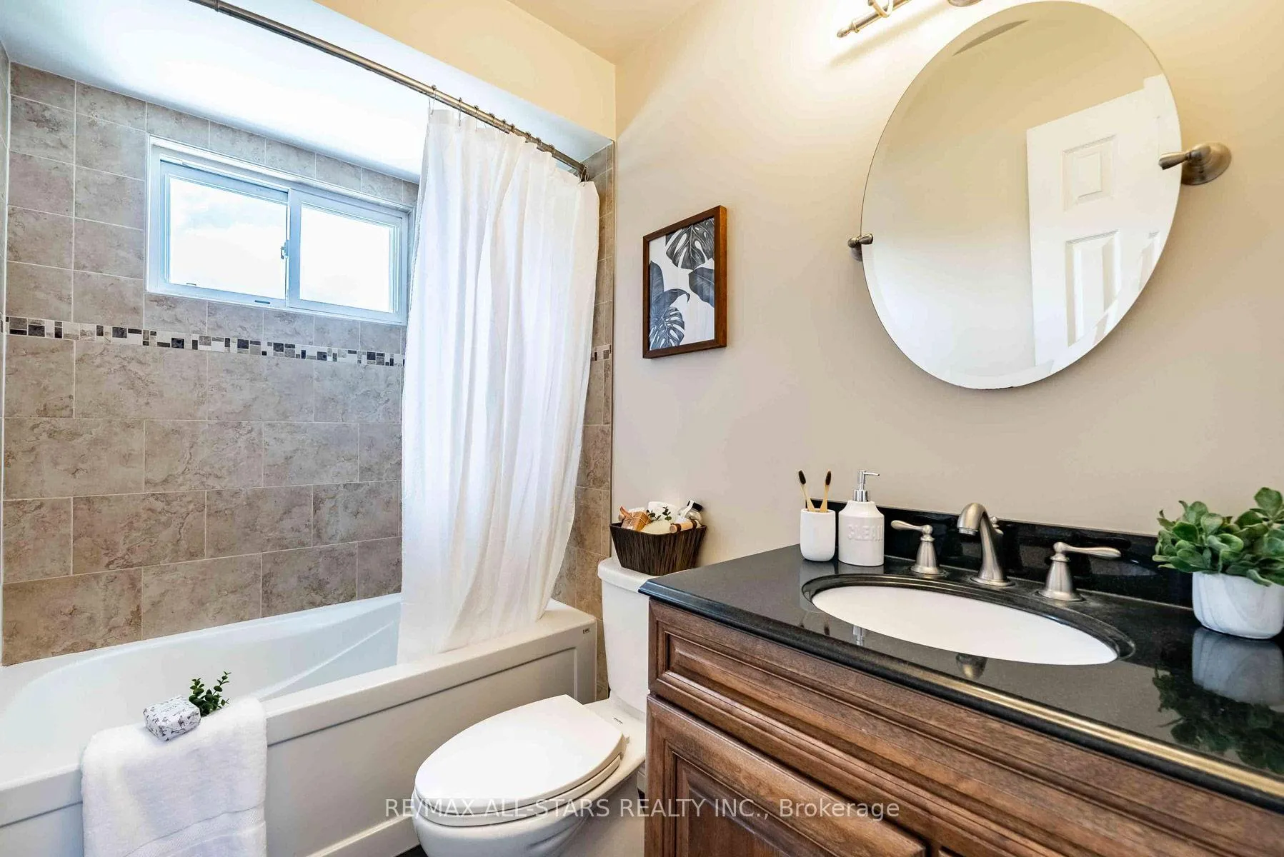 Photo 30 of 90 Chester Crescent, Scugog, Port Perry — HOMEH