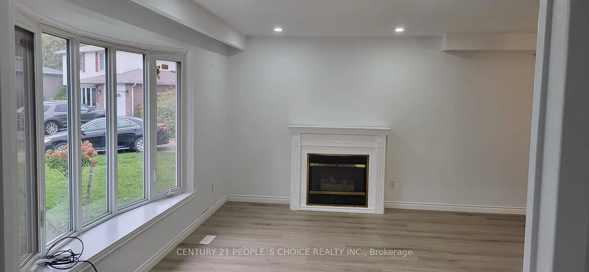 Photo 5 of 48 Gondola Crescent, Brampton, Northgate — HOMEH