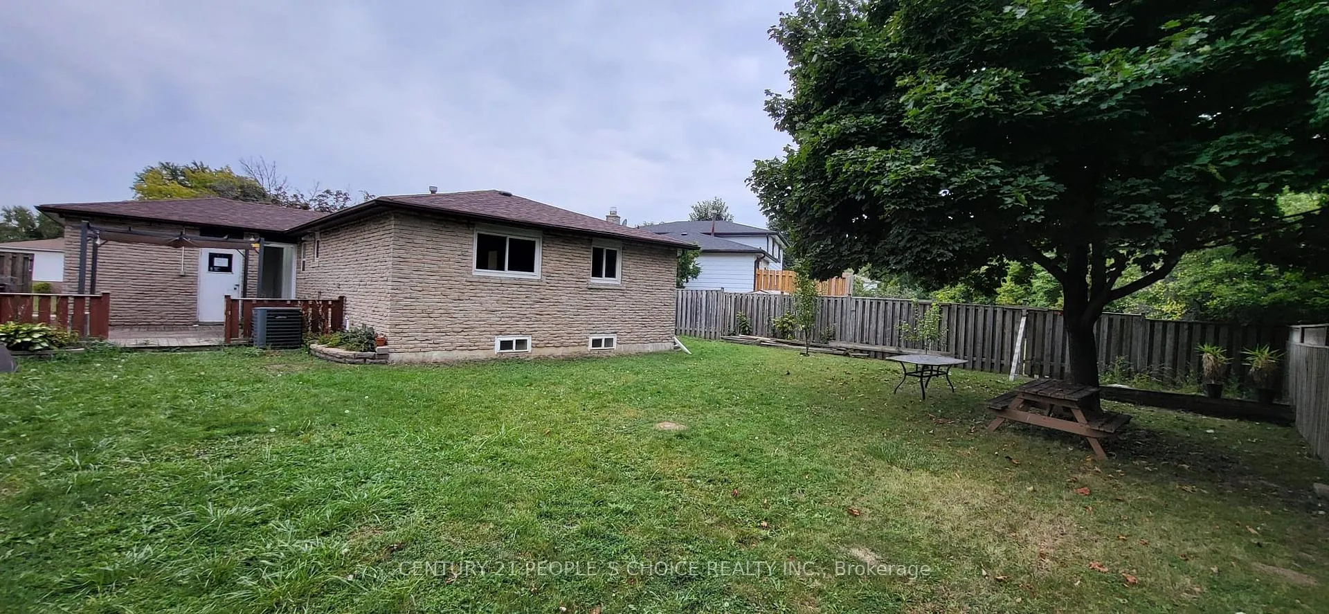 Photo 7 of 48 Gondola Crescent, Brampton, Northgate — HOMEH