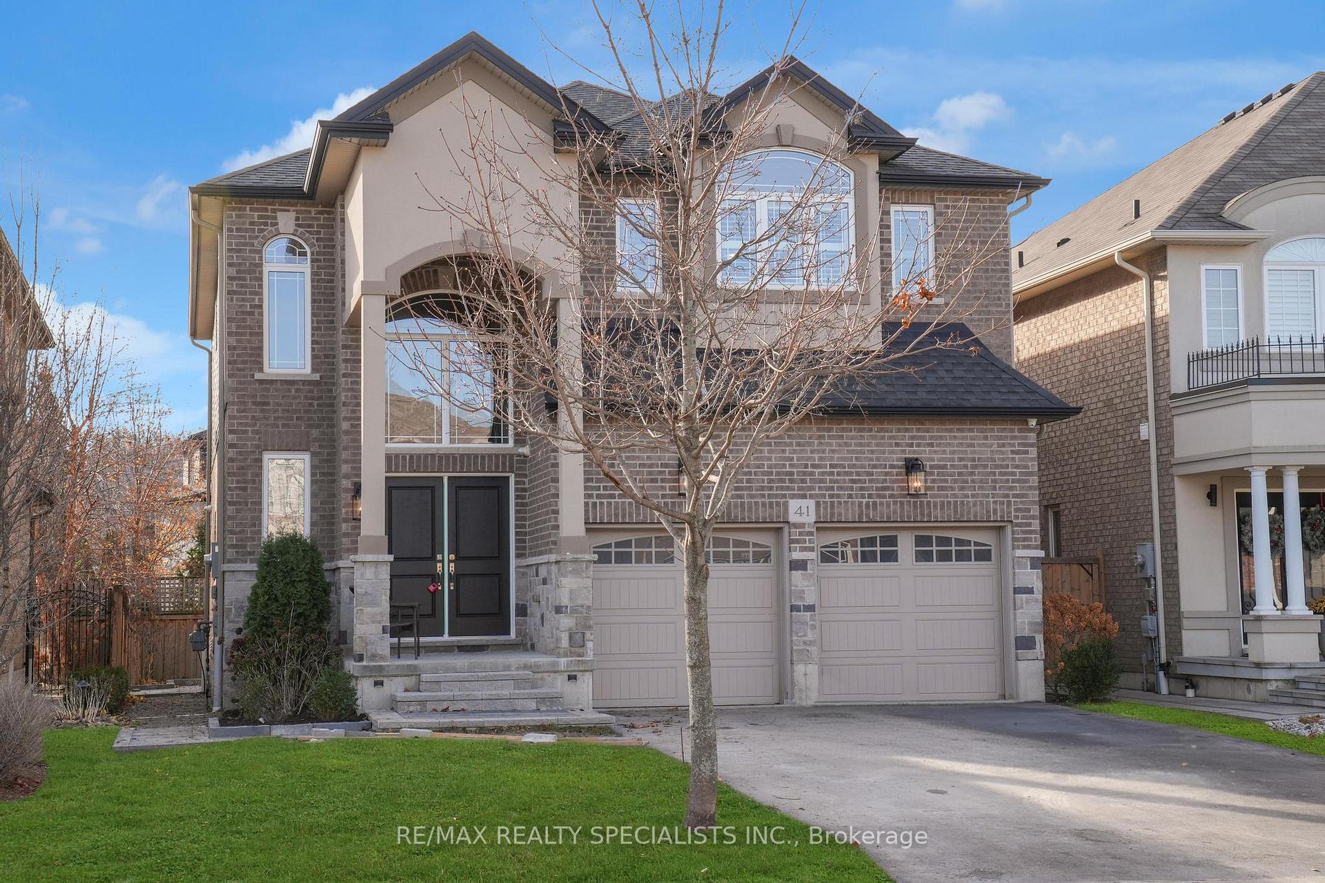 Photo 2 of 41 Donland Avenue, Grimsby, Grimsby West — HOMEH