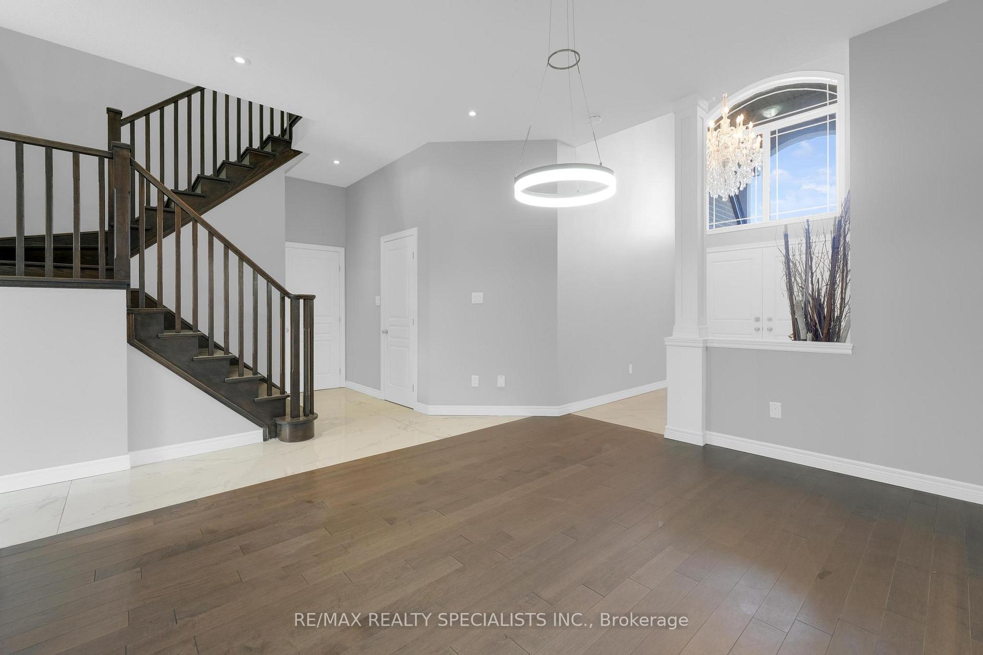 Photo 9 of 41 Donland Avenue, Grimsby, Grimsby West — HOMEH