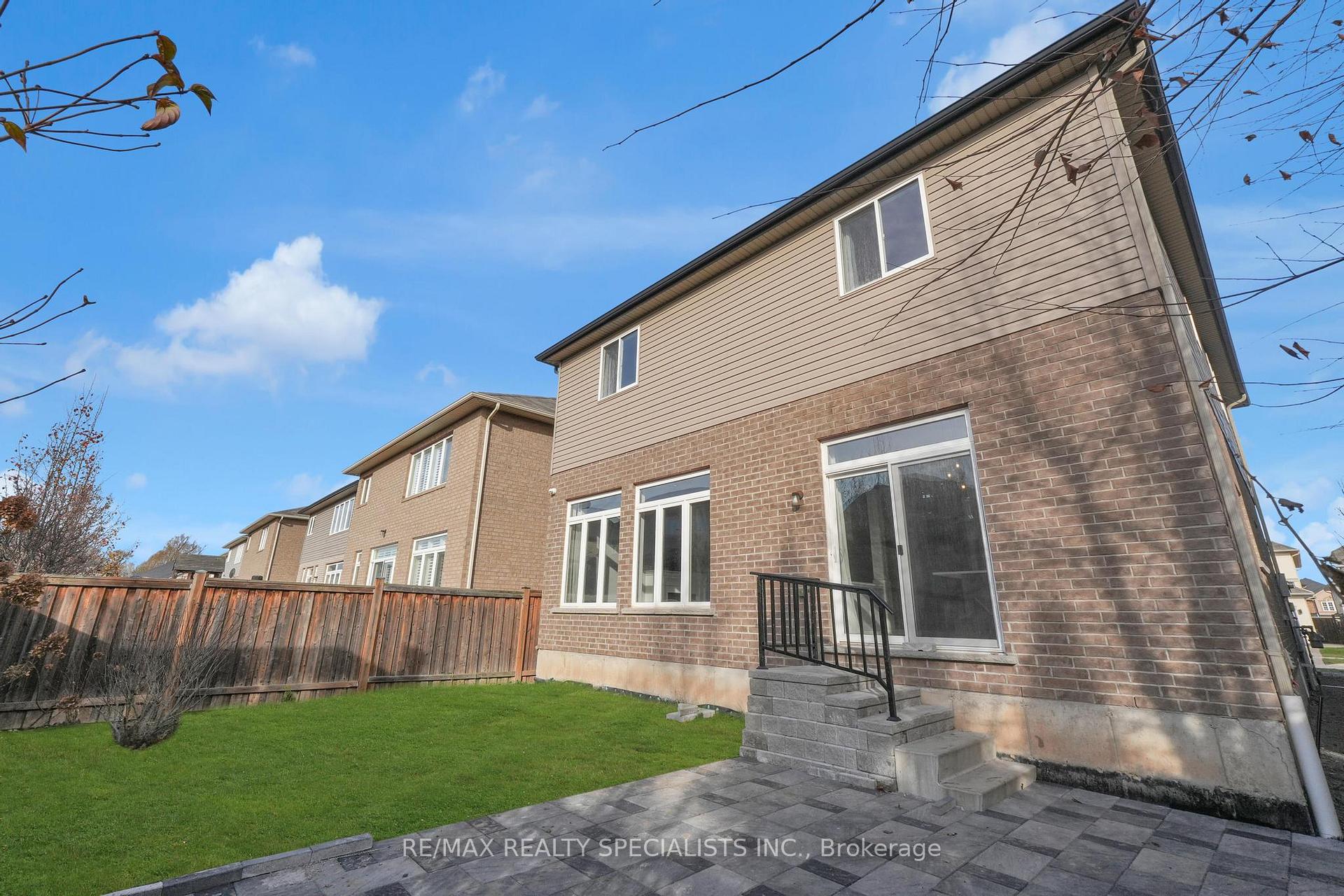 Photo 43 of 41 Donland Avenue, Grimsby, Grimsby West — HOMEH