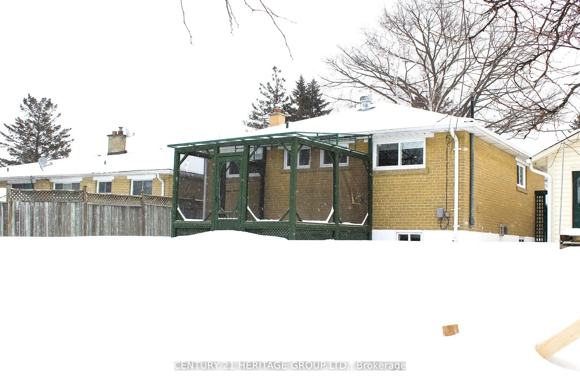 Photo 21 of 70 Richardson Drive, Aurora, Aurora Heights — HOMEH