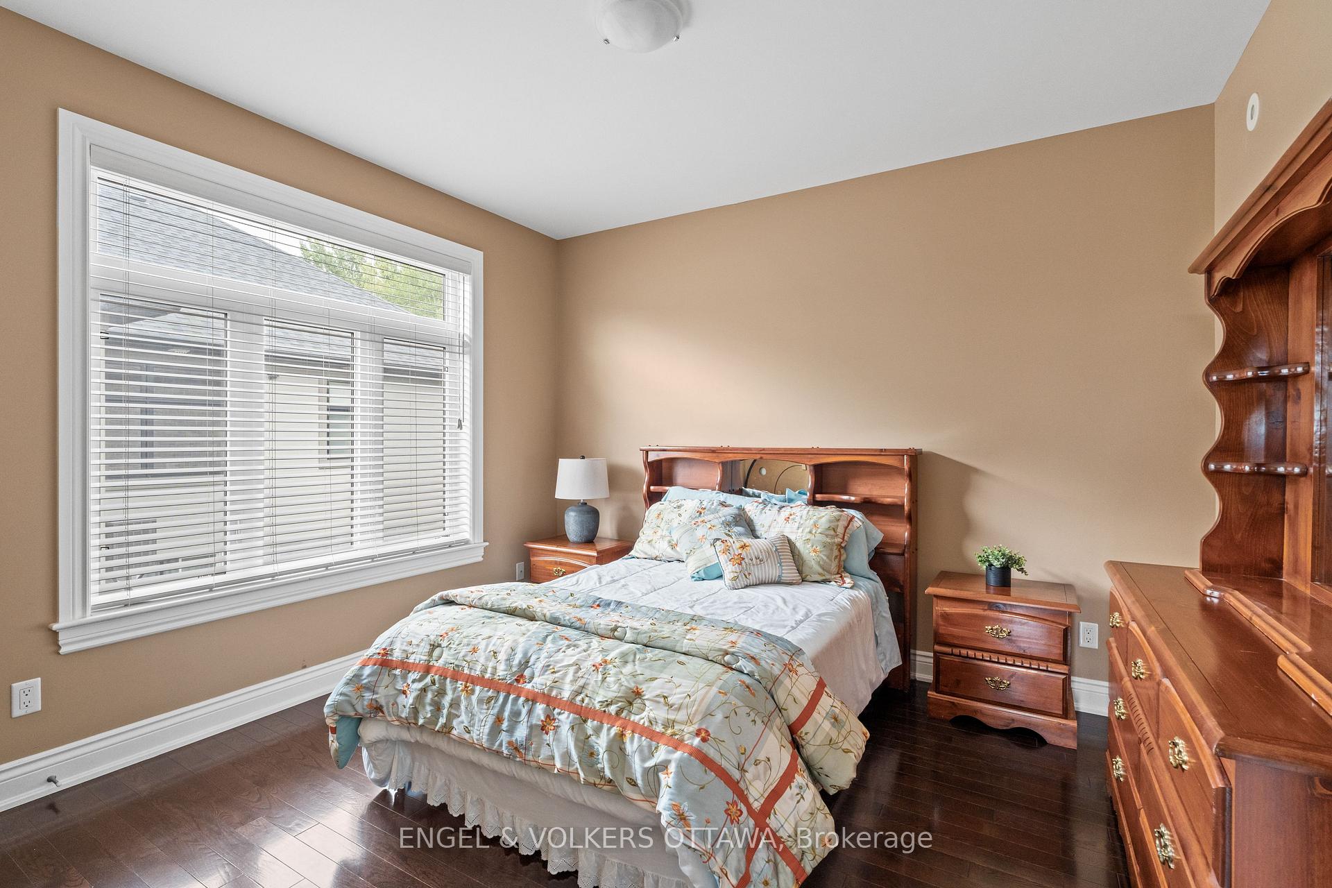 Photo 22 of 7510 Village Centre Place, Ottawa, Osgoode Twp North of Reg Rd 6 — HOMEH