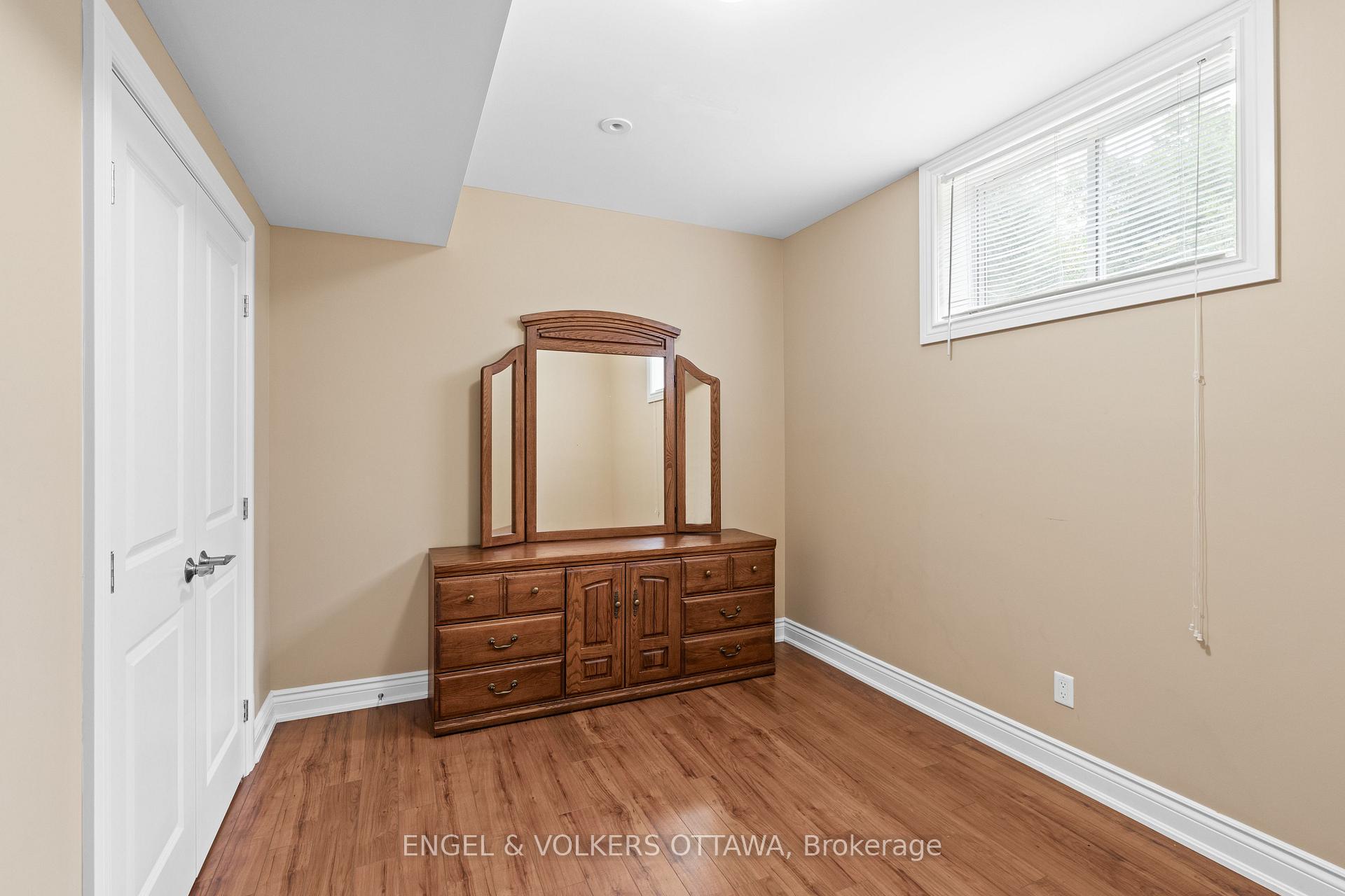 Photo 32 of 7510 Village Centre Place, Ottawa, Osgoode Twp North of Reg Rd 6 — HOMEH