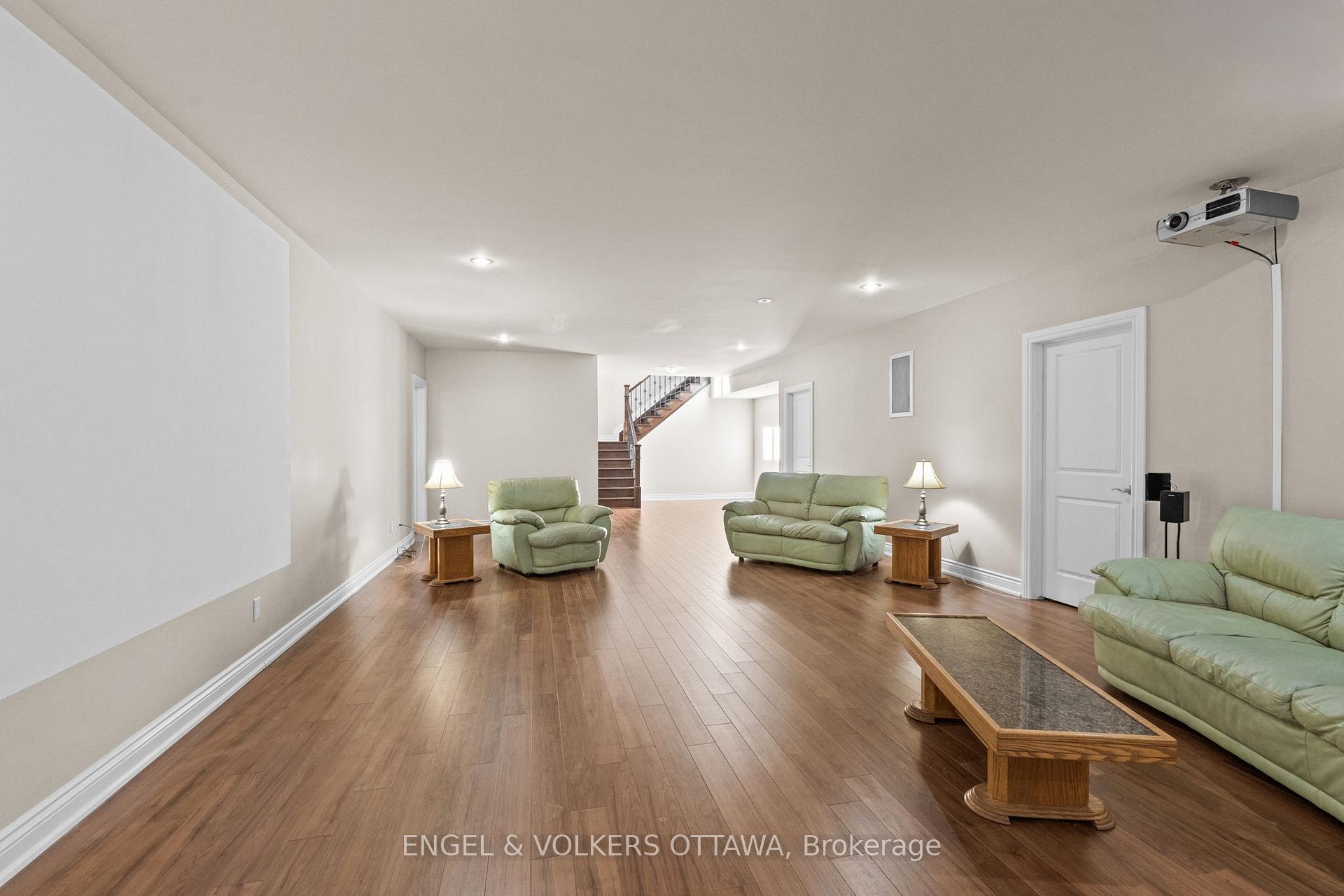Photo 33 of 7510 Village Centre Place, Ottawa, Osgoode Twp North of Reg Rd 6 — HOMEH
