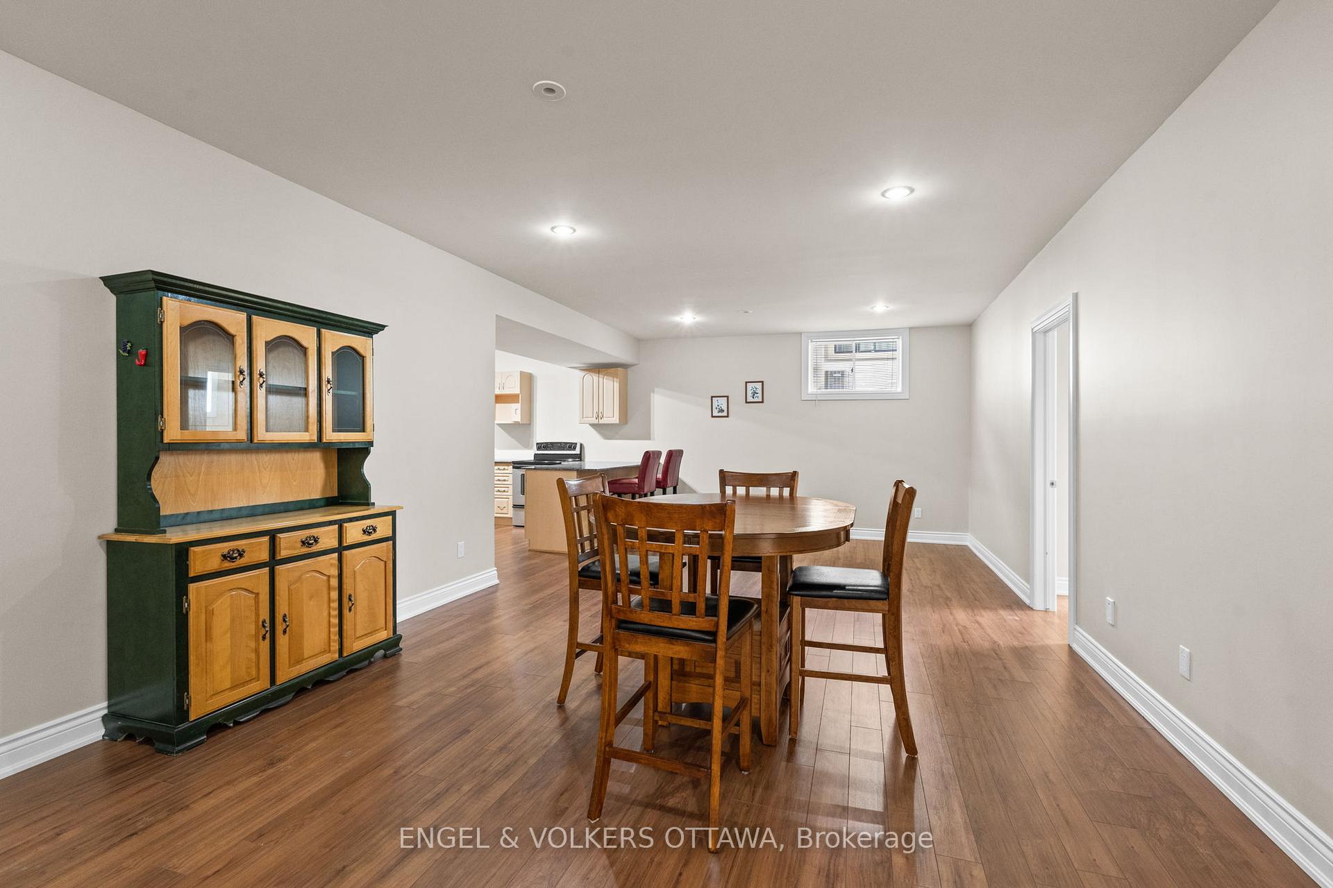 Photo 36 of 7510 Village Centre Place, Ottawa, Osgoode Twp North of Reg Rd 6 — HOMEH