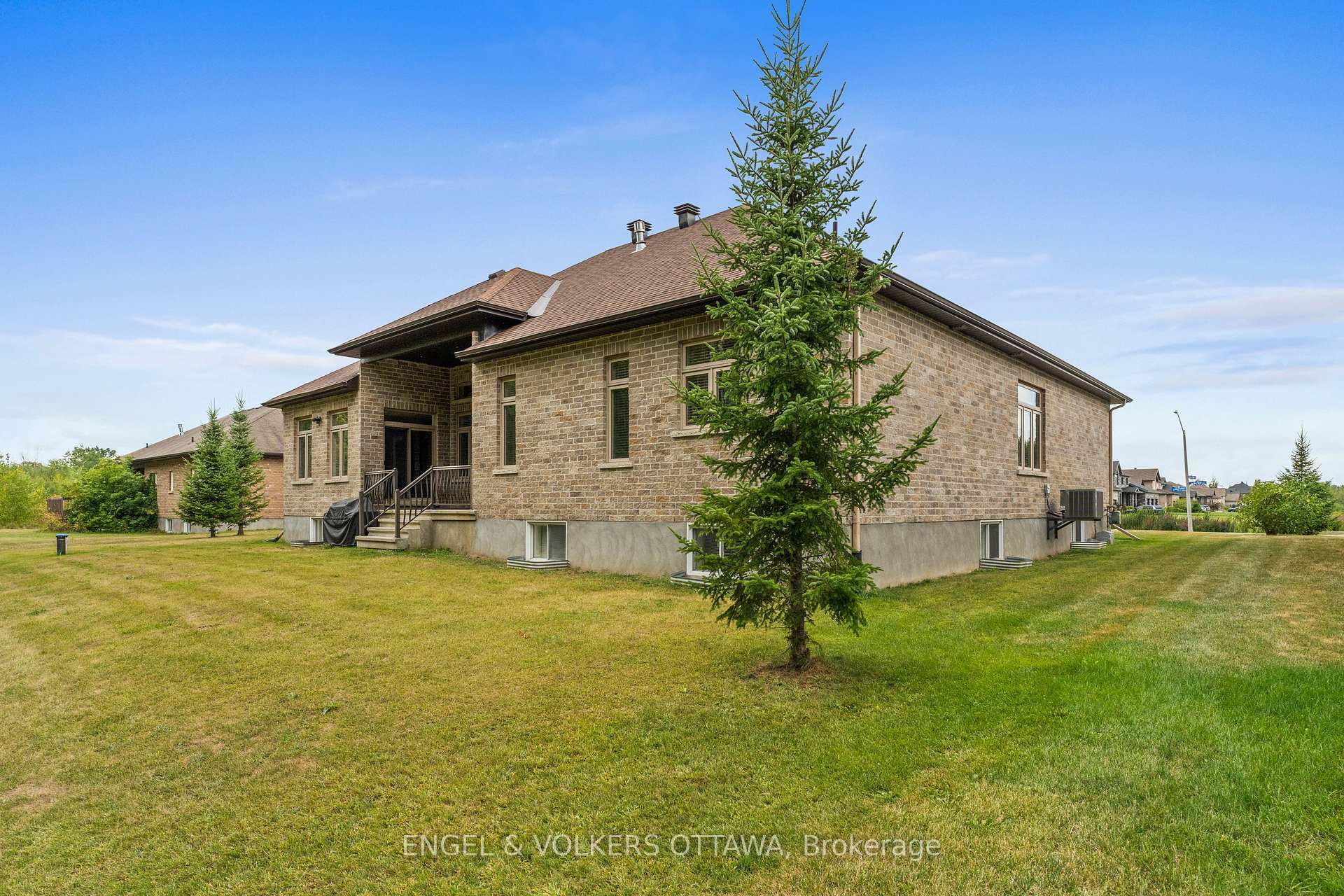 Photo 44 of 7510 Village Centre Place, Ottawa, Osgoode Twp North of Reg Rd 6 — HOMEH