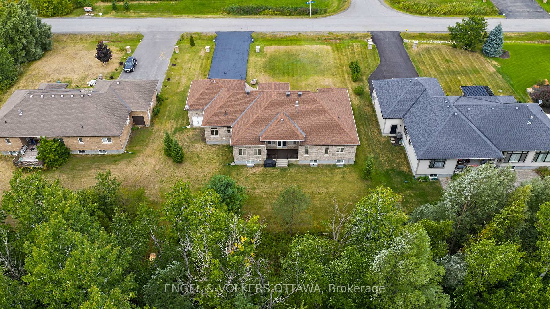 Photo 46 of 7510 Village Centre Place, Ottawa, Osgoode Twp North of Reg Rd 6 — HOMEH