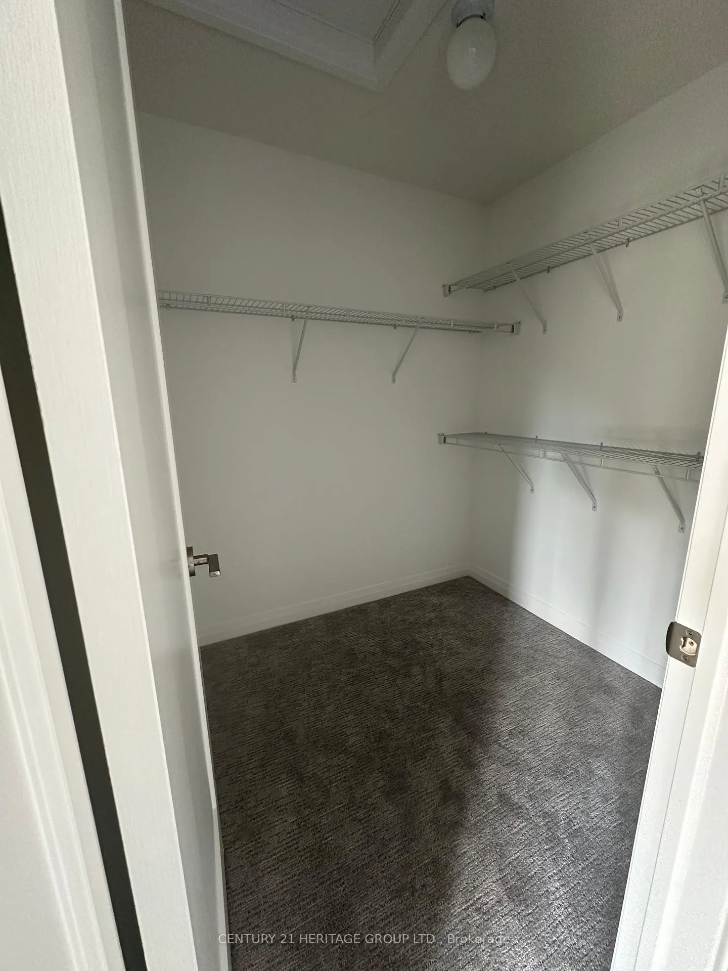 Photo 11 of 221 Cittadella Boulevard, Hamilton, Hannon — HOMEH