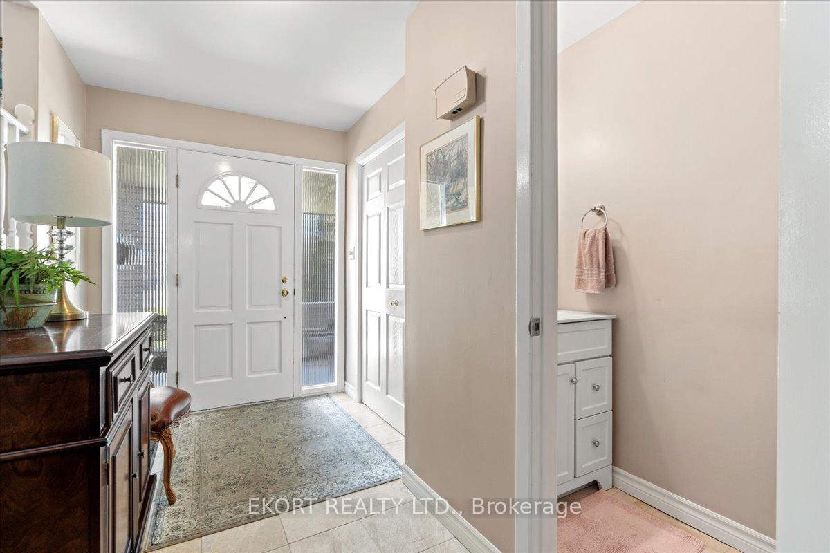 Photo 5 of 53 Kensington Crescent W, Belleville, Belleville Ward — HOMEH
