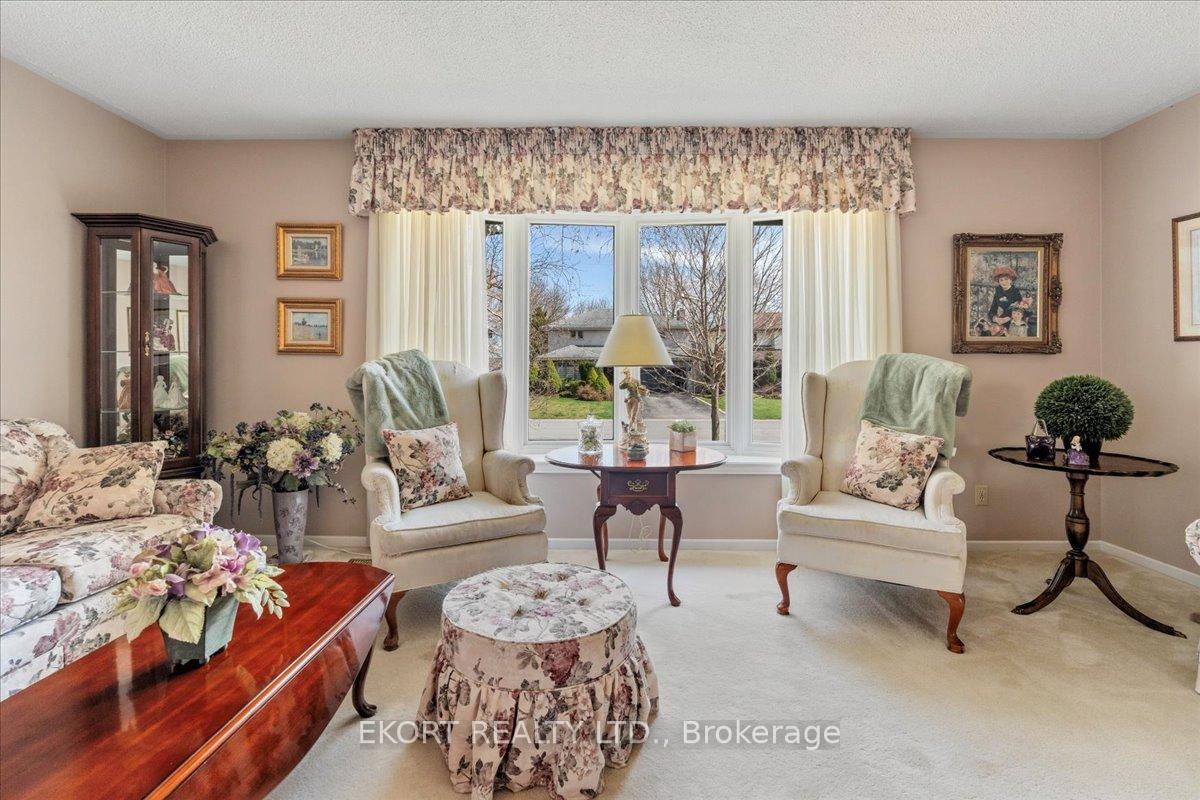 Photo 20 of 53 Kensington Crescent W, Belleville, Belleville Ward — HOMEH
