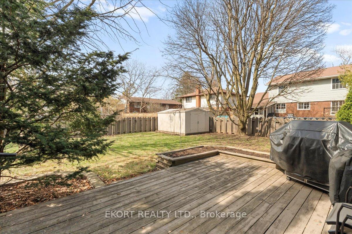 Photo 35 of 53 Kensington Crescent W, Belleville, Belleville Ward — HOMEH