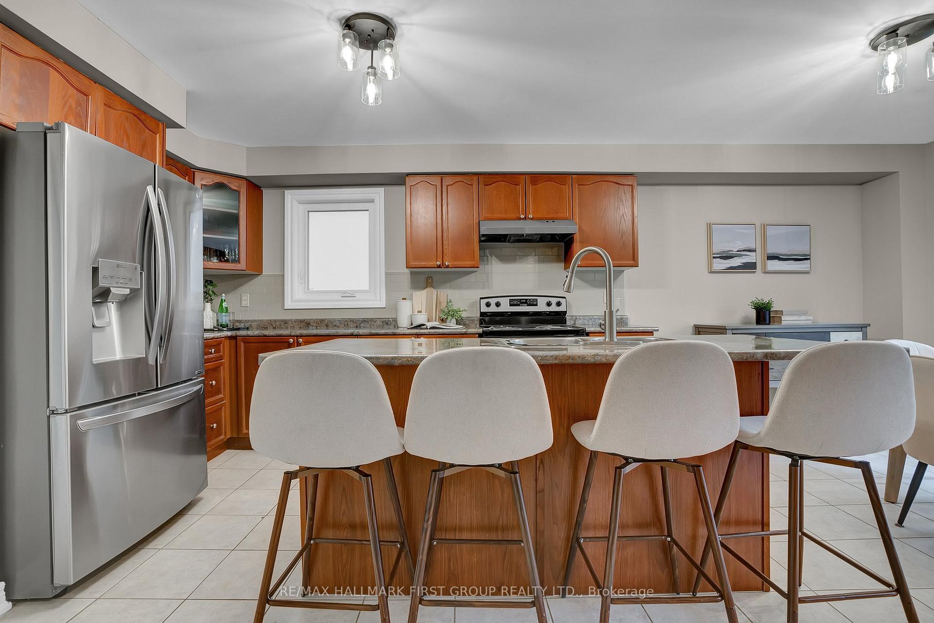 Photo 11 of 75 Ashbury Boulevard, Ajax, South East — HOMEH