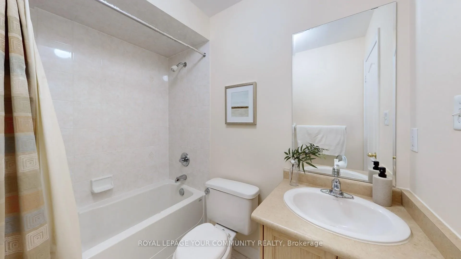 Photo 12 of 13 Ladywood Court, Markham, Cornell — HOMEH