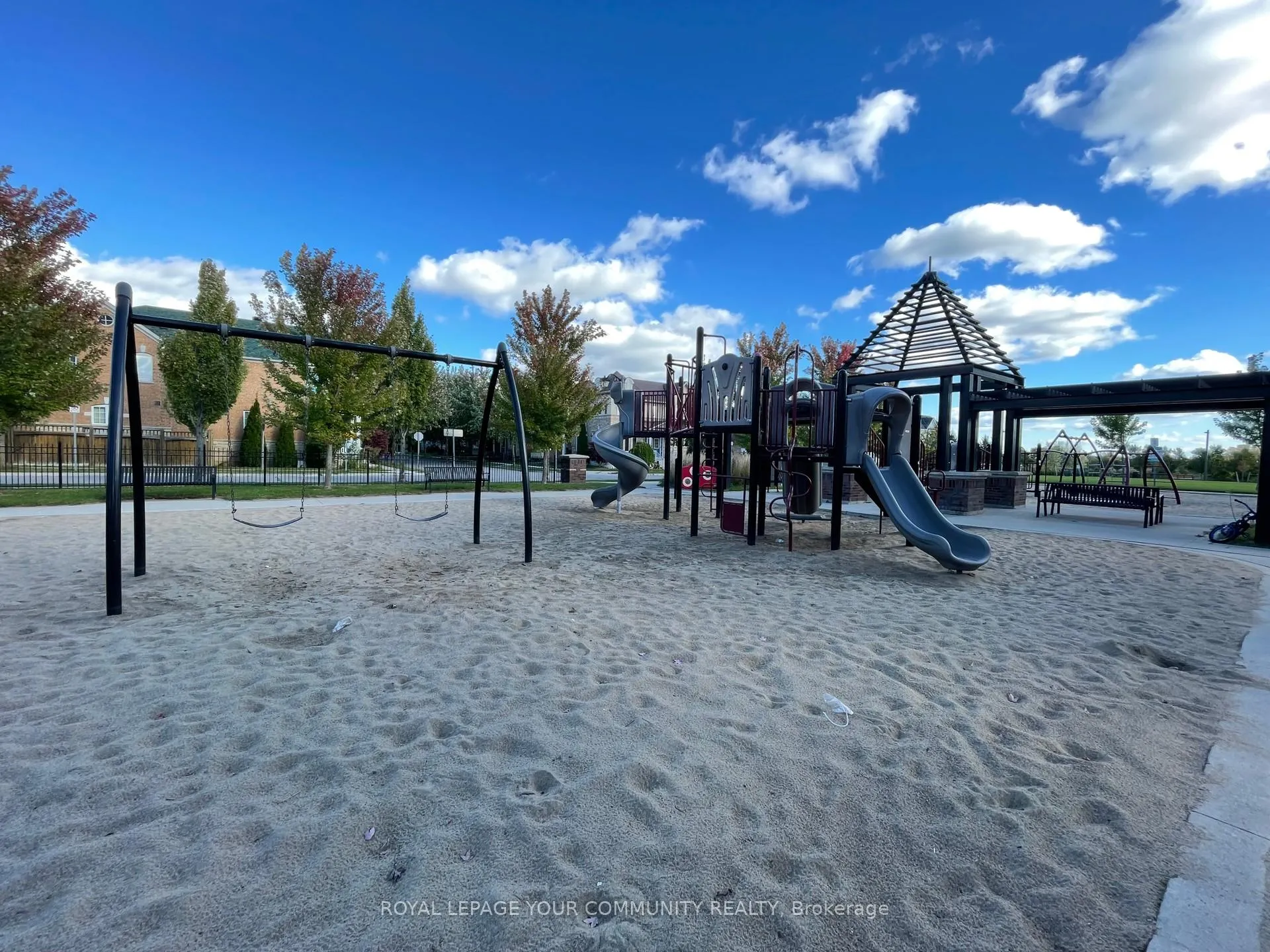 Photo 26 of 13 Ladywood Court, Markham, Cornell — HOMEH