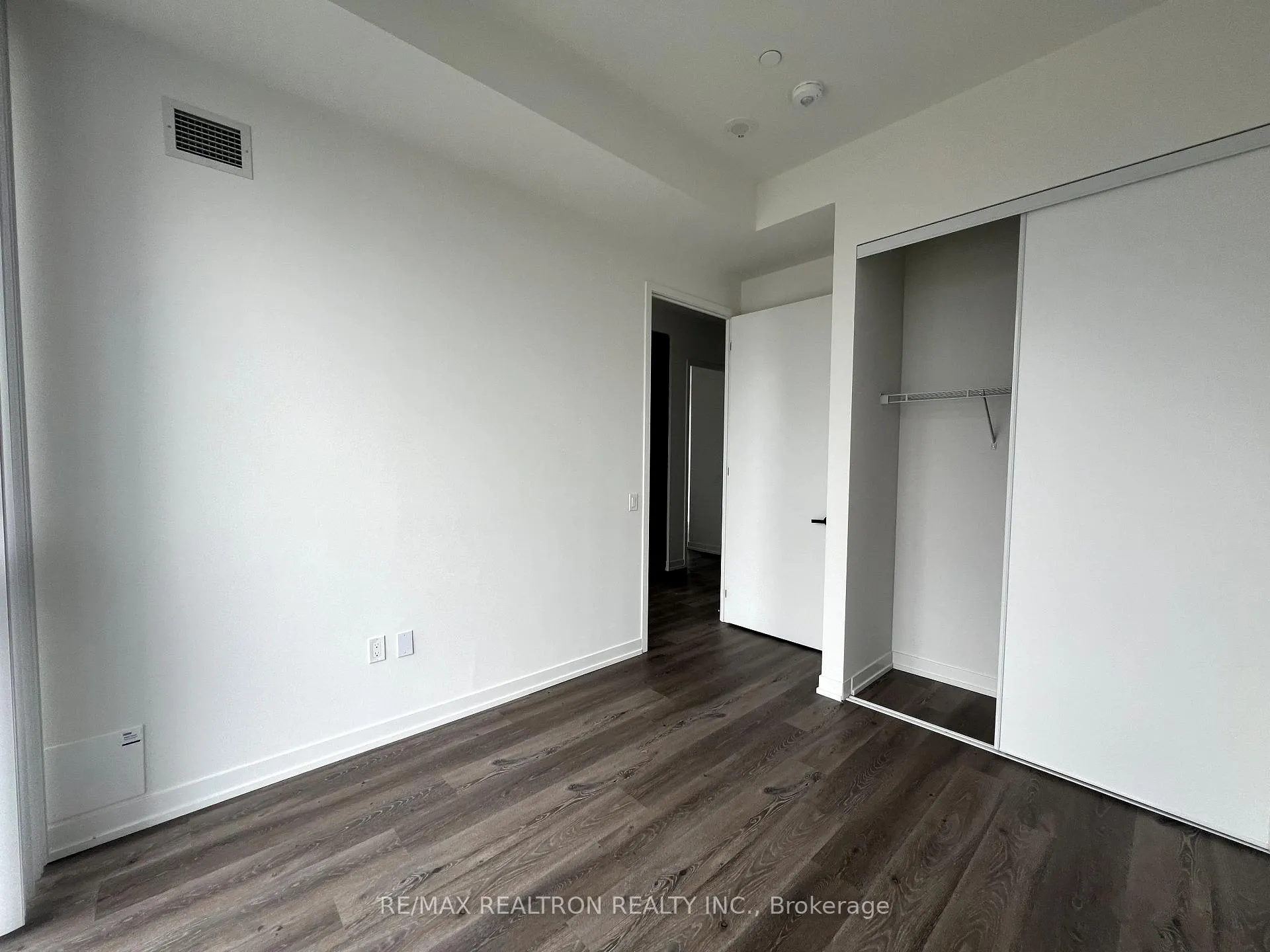 Photo 12 of Unit 3710, 225 Commerce Street, Vaughan, Vaughan Corporate Centre — HOMEH