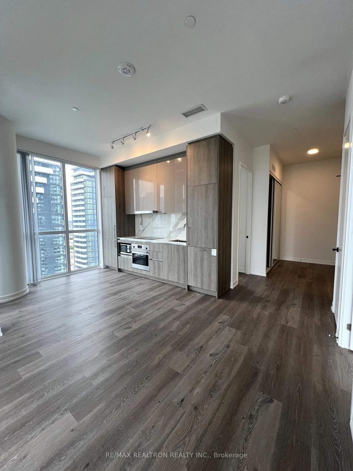 Photo 18 of Unit 3710, 225 Commerce Street, Vaughan, Vaughan Corporate Centre — HOMEH
