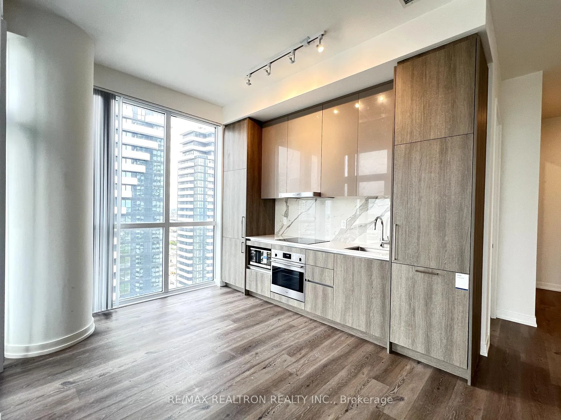 Photo 19 of Unit 3710, 225 Commerce Street, Vaughan, Vaughan Corporate Centre — HOMEH