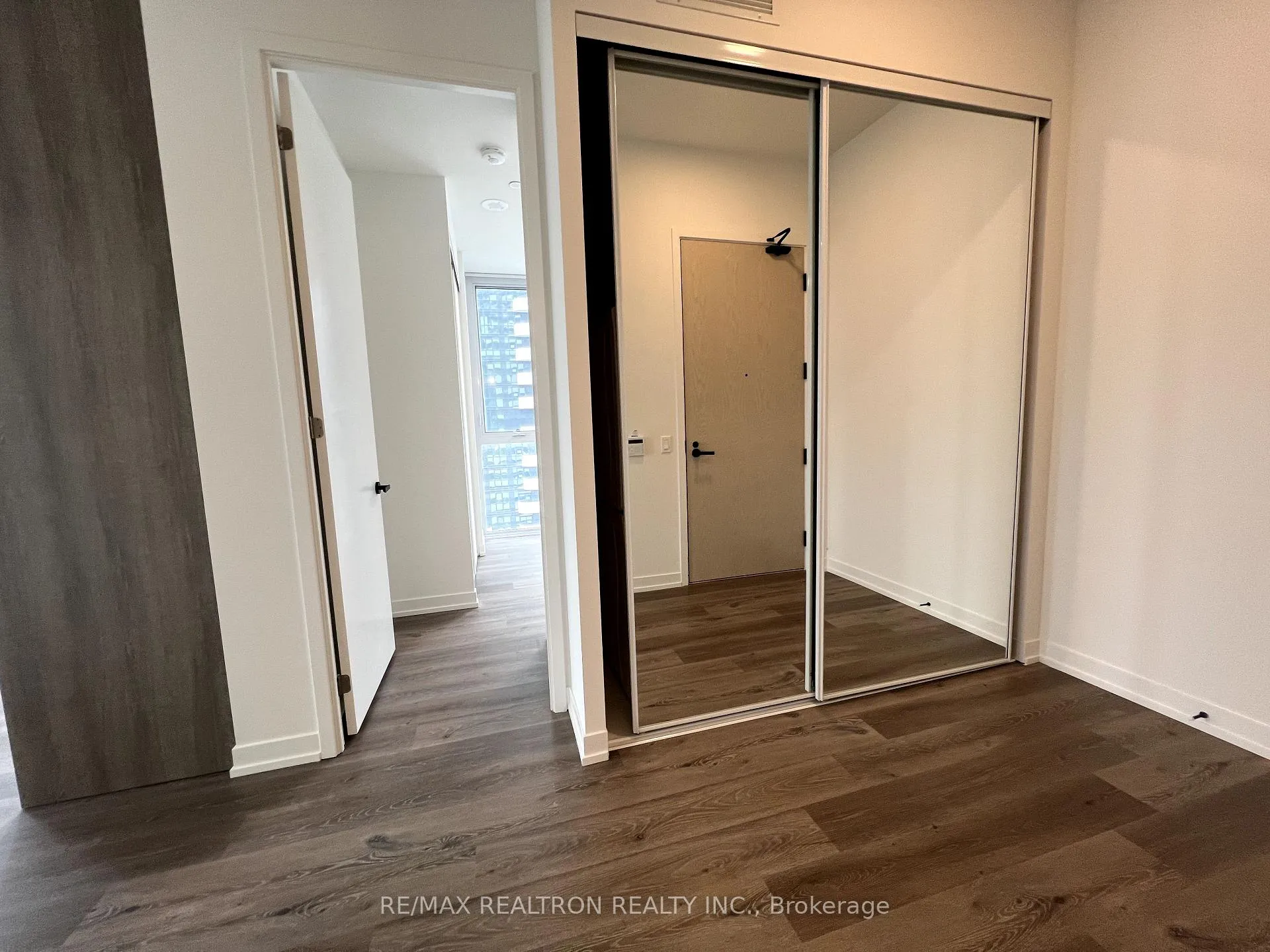 Photo 23 of Unit 3710, 225 Commerce Street, Vaughan, Vaughan Corporate Centre — HOMEH