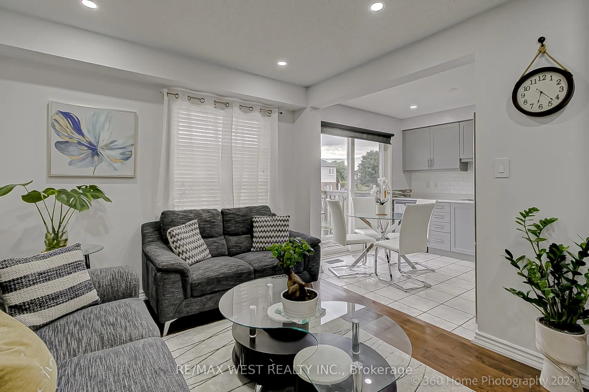 Photo 9 of 571 Blythwood Square, Oshawa, Samac — HOMEH