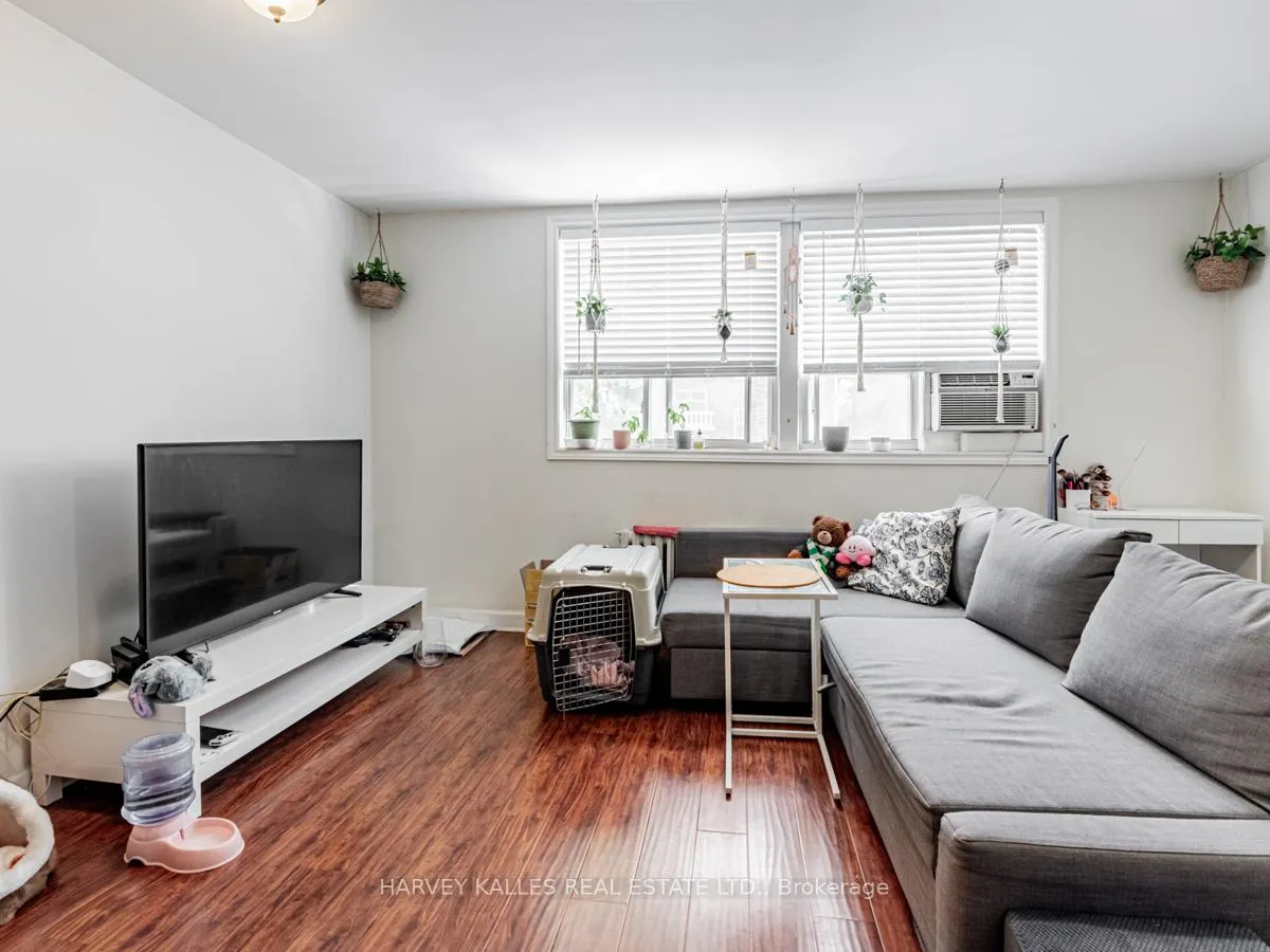Photo 7 of 1552 Bathurst Street, Toronto, Humewood-Cedarvale — HOMEH