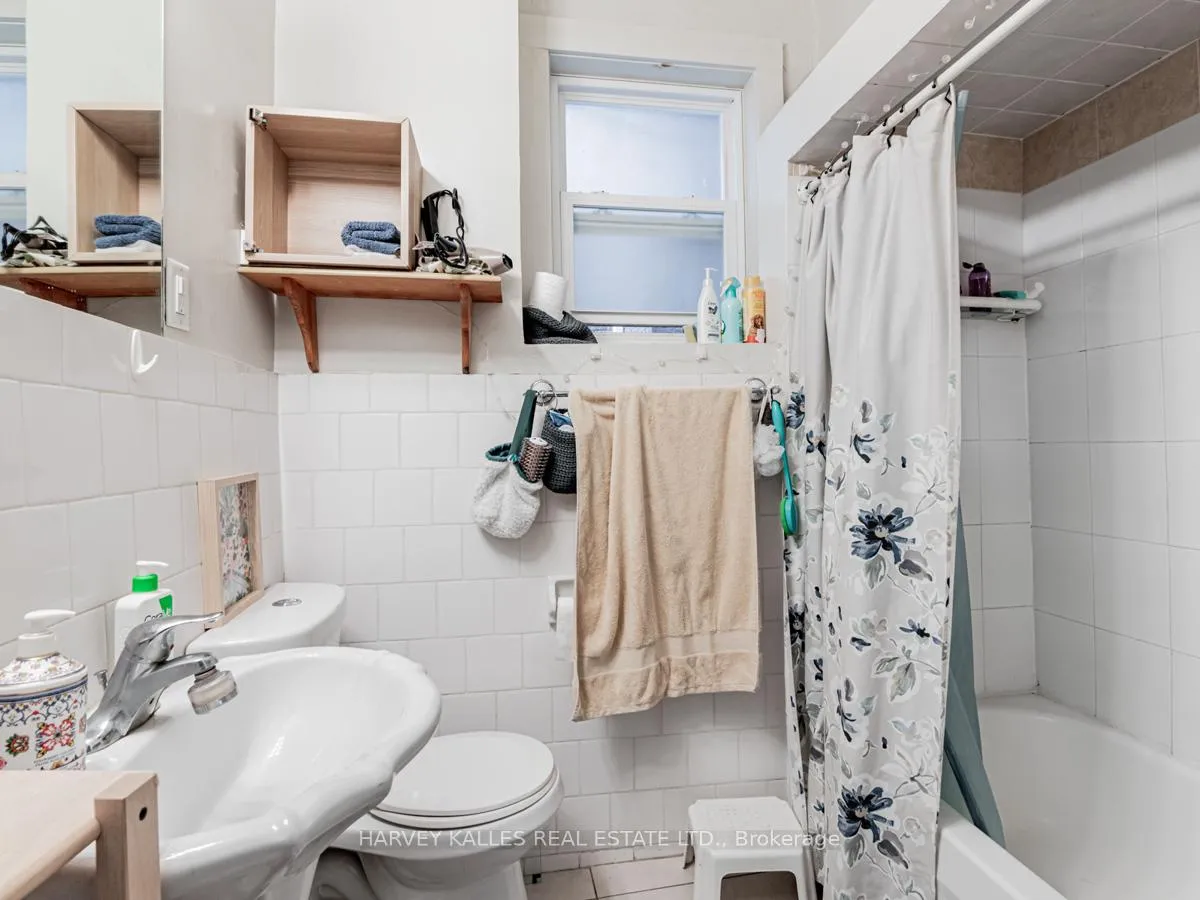 Photo 10 of 1552 Bathurst Street, Toronto, Humewood-Cedarvale — HOMEH