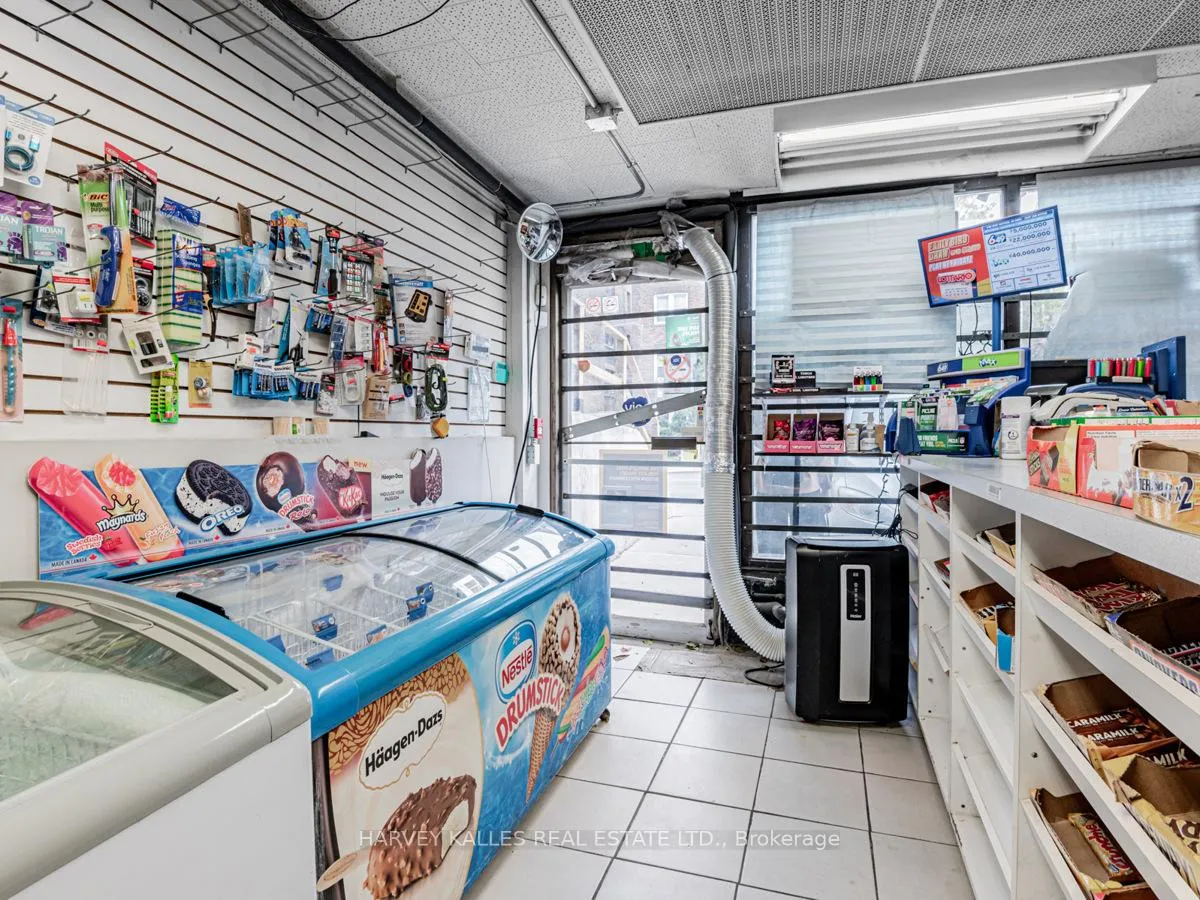 Photo 12 of 1552 Bathurst Street, Toronto, Humewood-Cedarvale — HOMEH