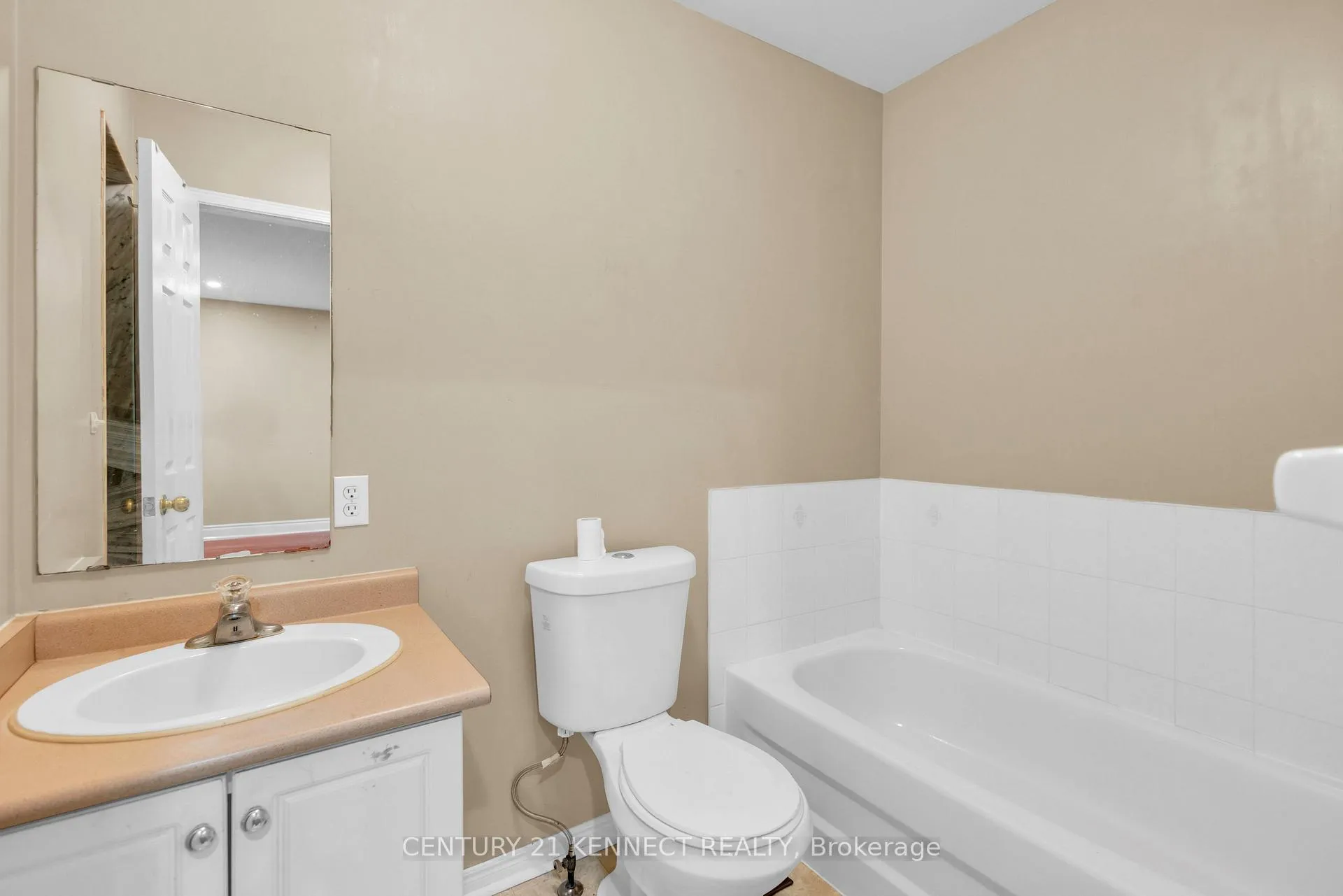 Photo 25 of Unit Upper, 173 Lockwood Road, Brampton, Fletcher's West — HOMEH