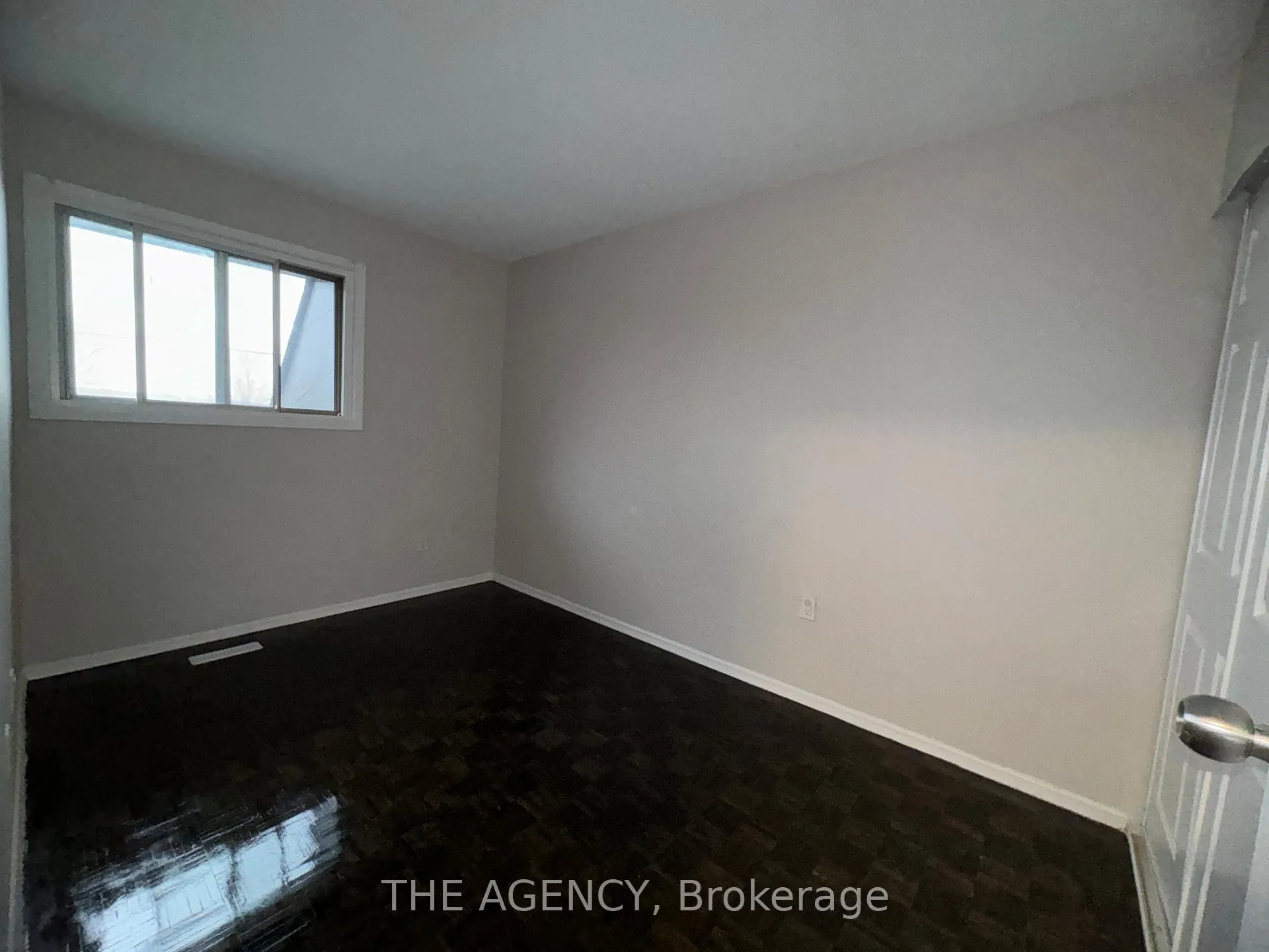 Photo 5 of Unit 4, 477 Dean Avenue, Oshawa, Central — HOMEH