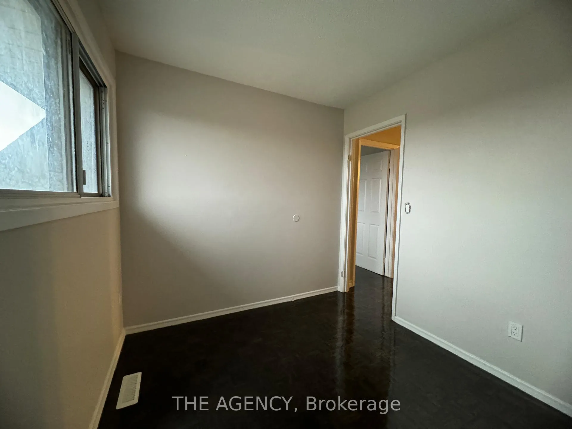 Photo 8 of Unit 4, 477 Dean Avenue, Oshawa, Central — HOMEH