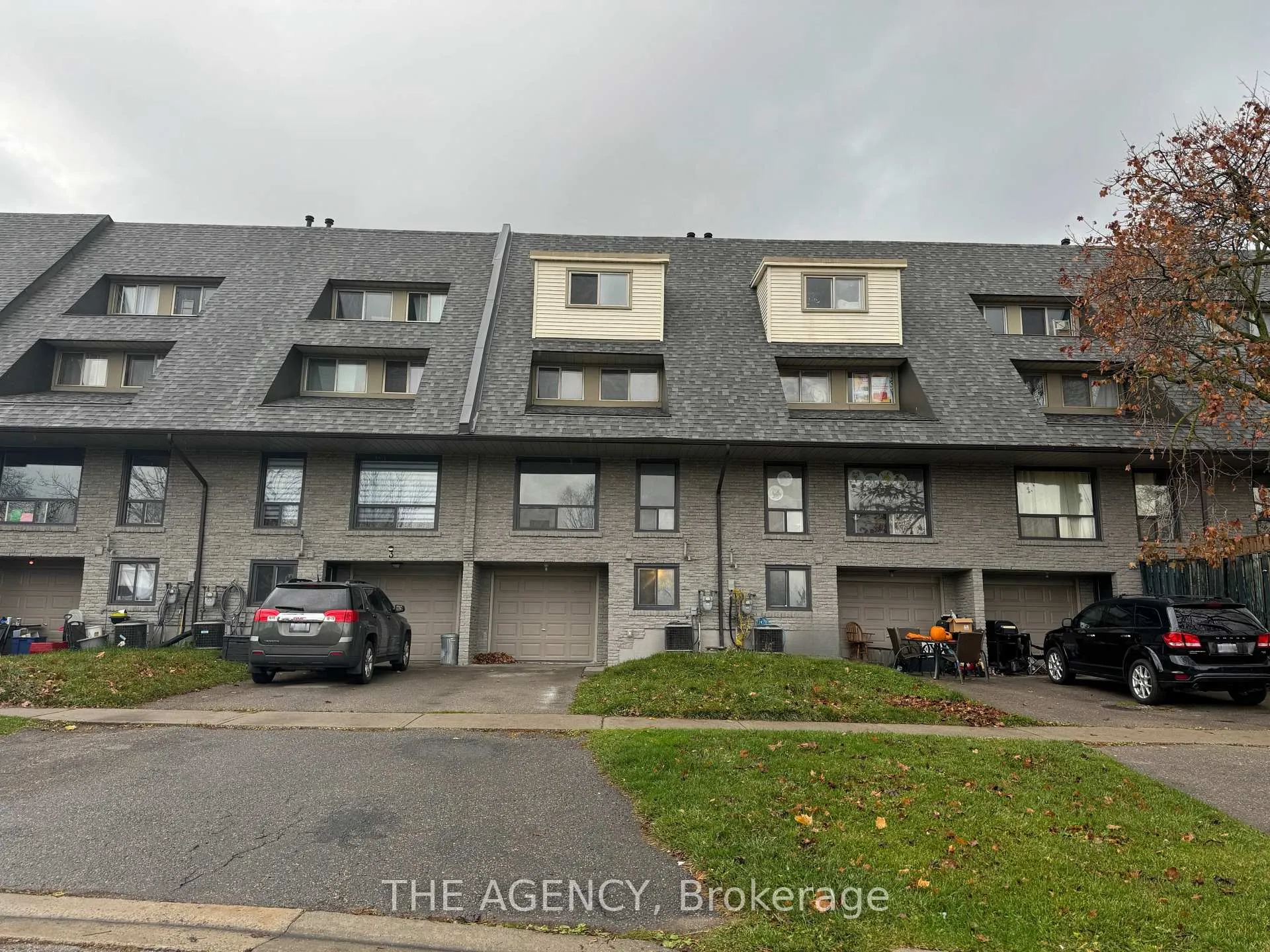 Photo 15 of Unit 4, 477 Dean Avenue, Oshawa, Central — HOMEH