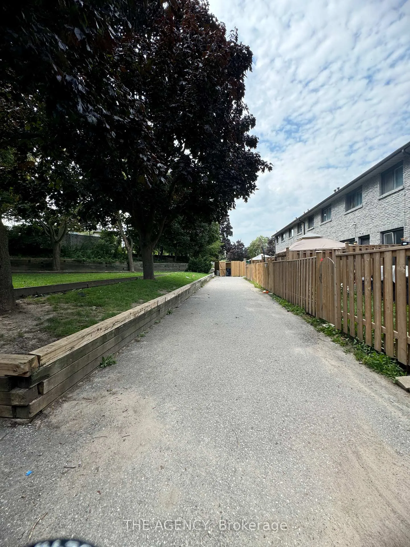 Photo 16 of Unit 4, 477 Dean Avenue, Oshawa, Central — HOMEH