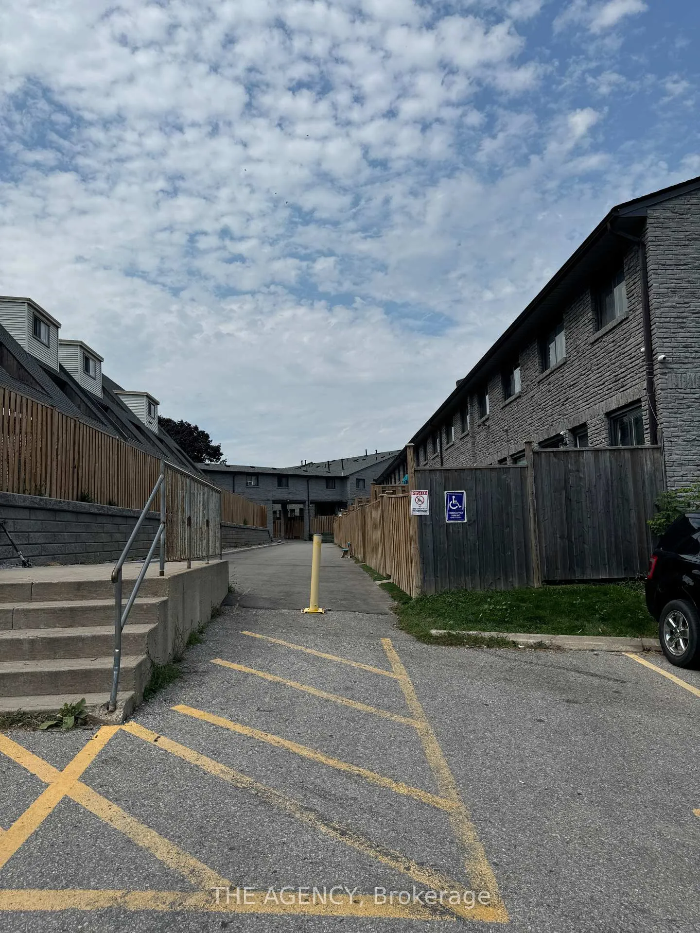 Photo 18 of Unit 4, 477 Dean Avenue, Oshawa, Central — HOMEH