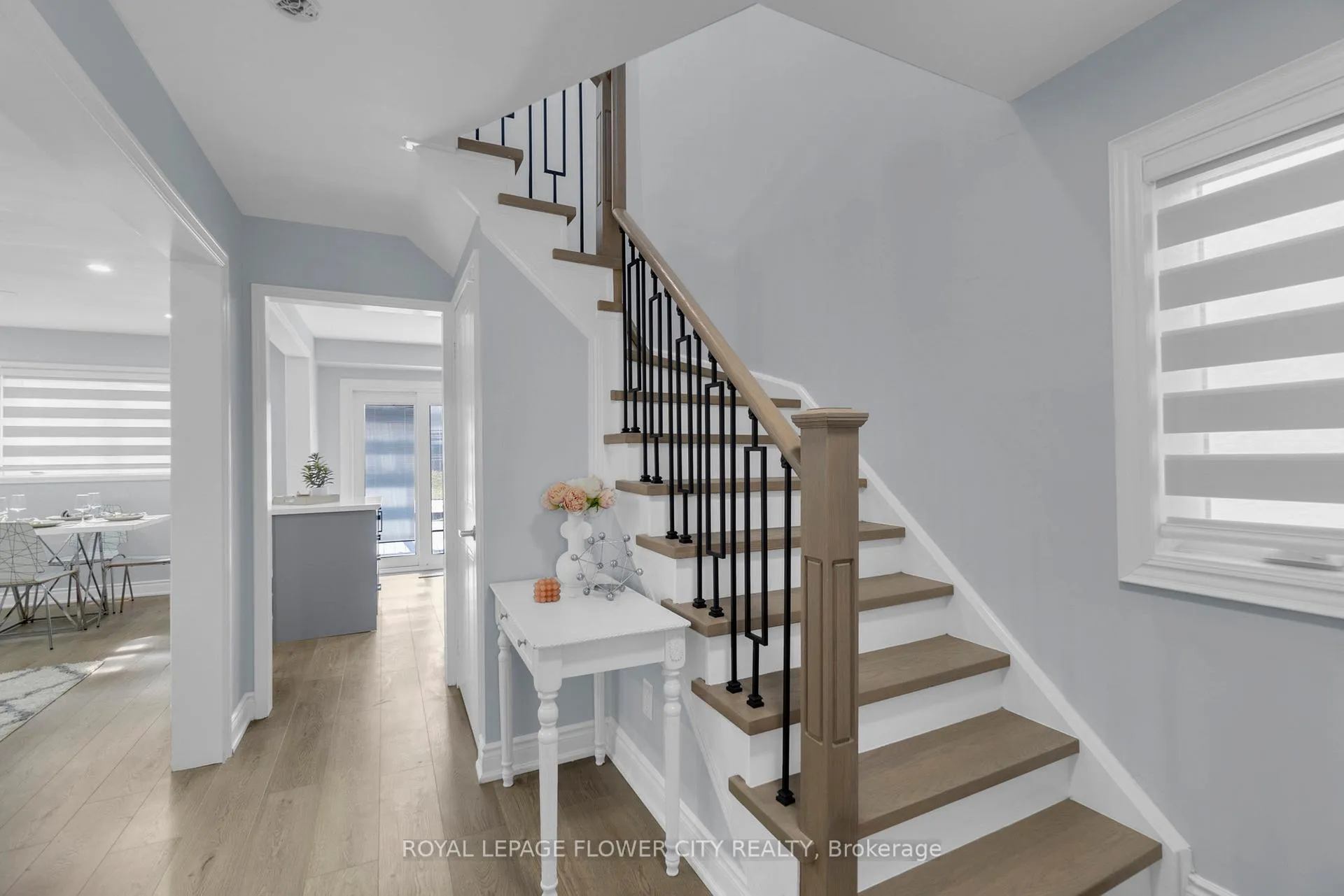Photo 4 of 32 Nectarine Crescent, Brampton, Westgate — HOMEH
