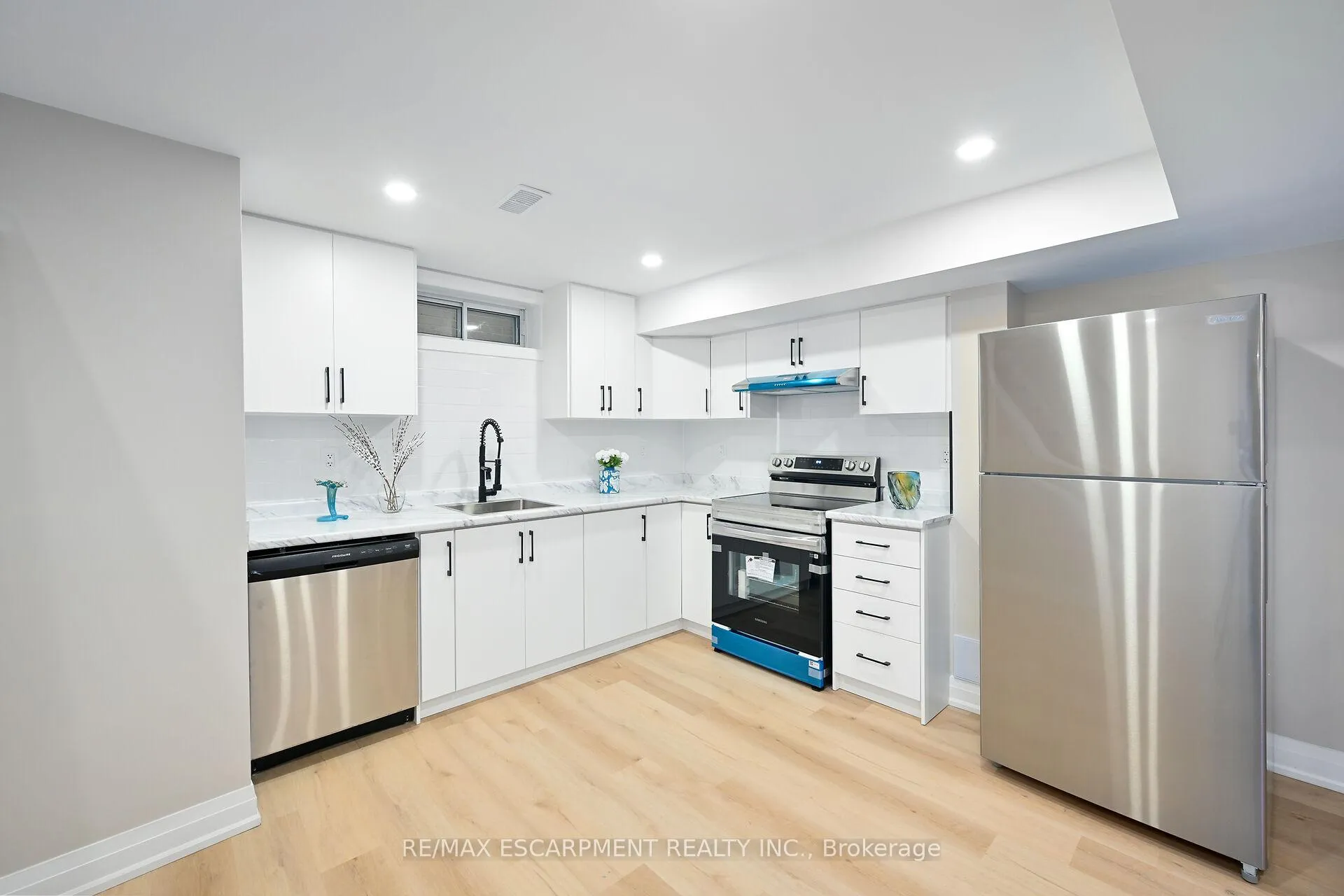 Photo 25 of 75 Randall Avenue, Hamilton, Stoney Creek Industrial — HOMEH