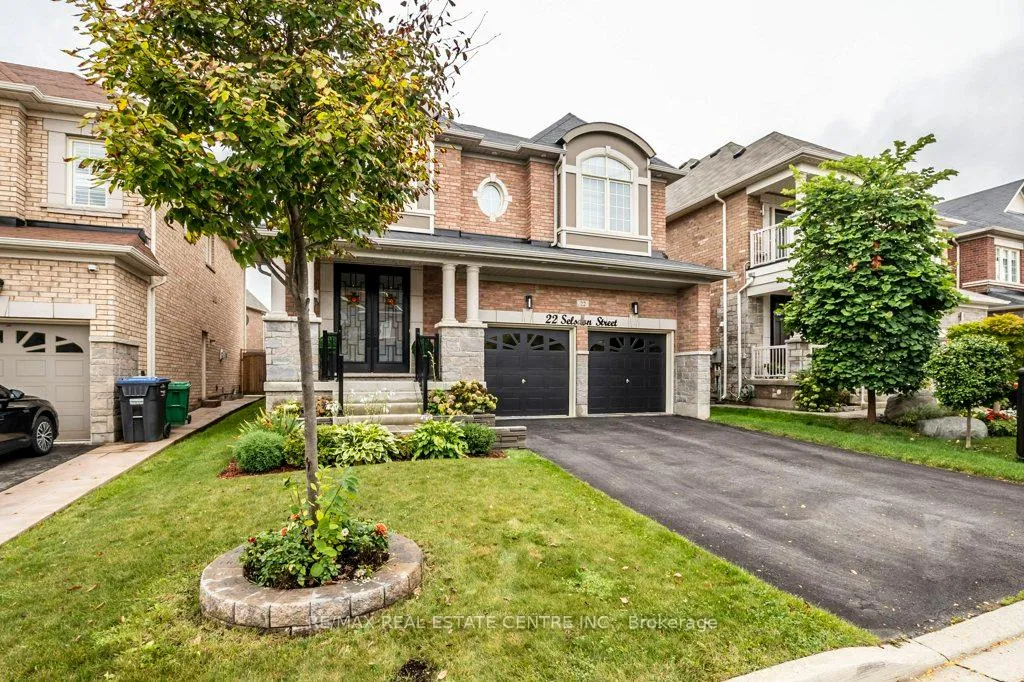 Photo 3 of 22 Selsdon Street, Brampton, Credit Valley — HOMEH