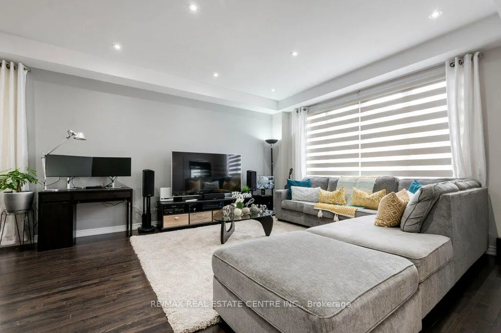 Photo 11 of 22 Selsdon Street, Brampton, Credit Valley — HOMEH