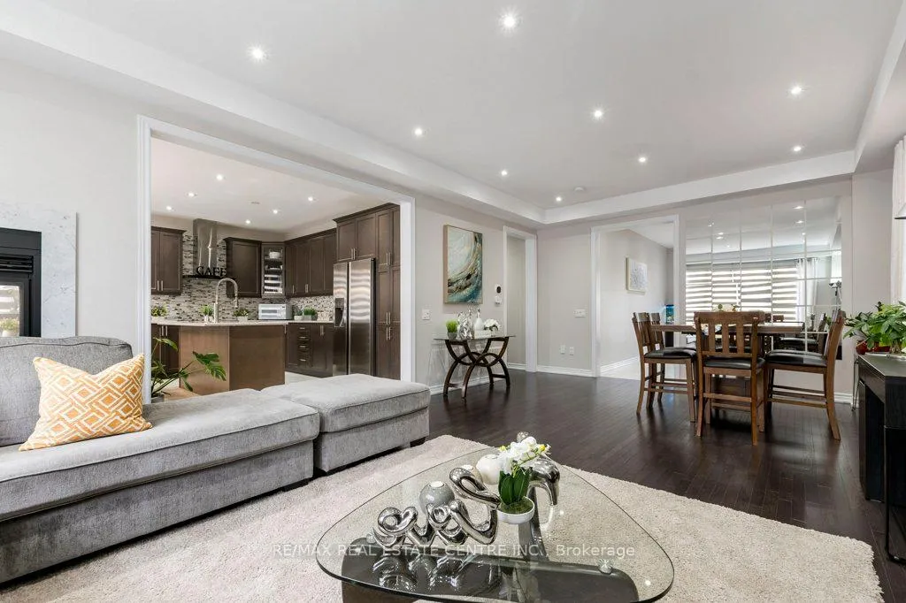 Photo 13 of 22 Selsdon Street, Brampton, Credit Valley — HOMEH