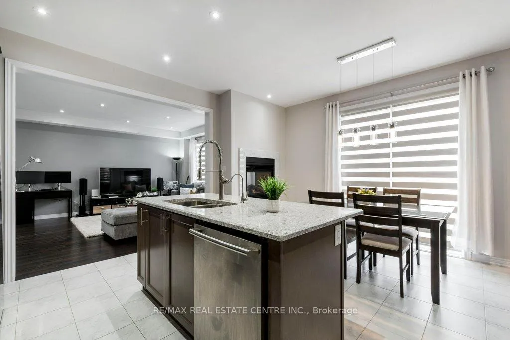 Photo 17 of 22 Selsdon Street, Brampton, Credit Valley — HOMEH