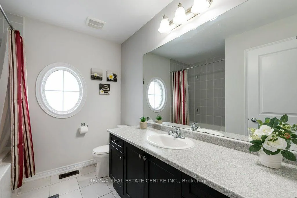 Photo 30 of 22 Selsdon Street, Brampton, Credit Valley — HOMEH