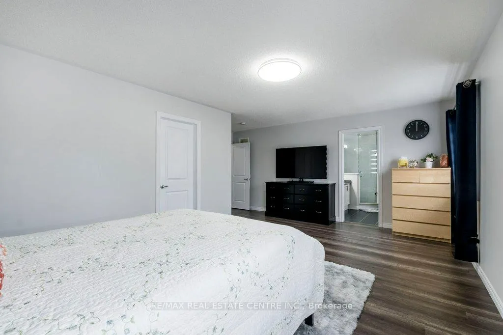Photo 33 of 22 Selsdon Street, Brampton, Credit Valley — HOMEH