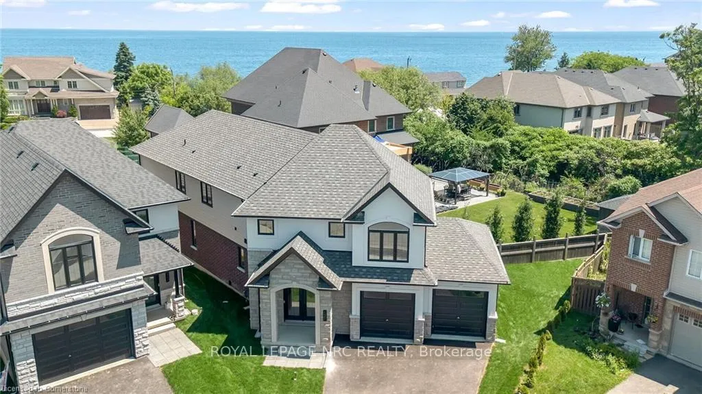 Photo 2 of 121 Whitefish Crescent, Hamilton, Stoney Creek — HOMEH