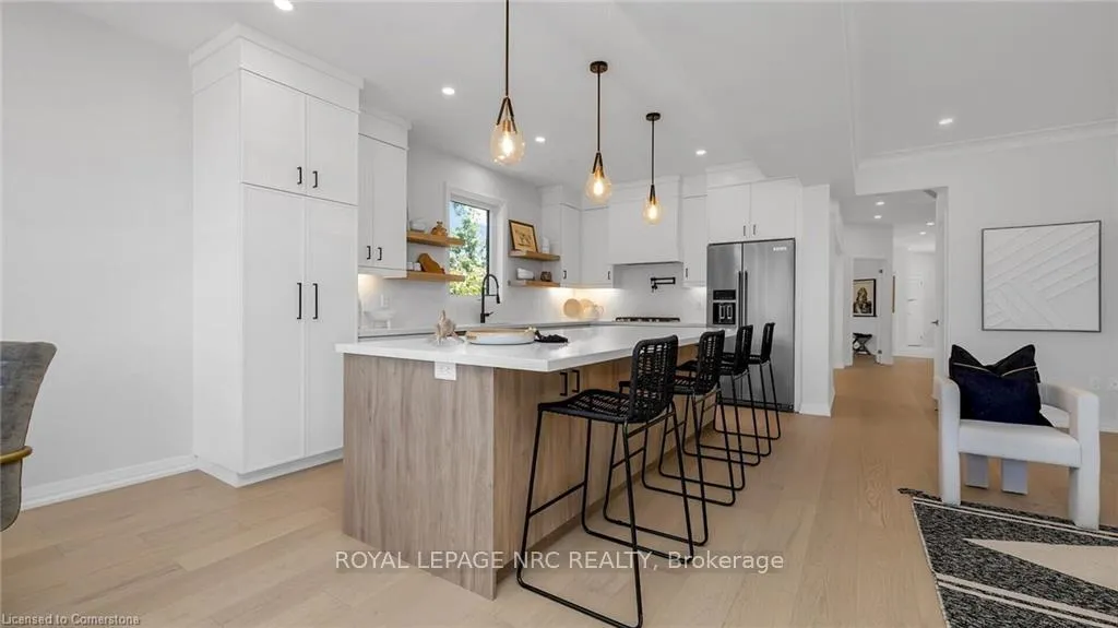 Photo 12 of 121 Whitefish Crescent, Hamilton, Stoney Creek — HOMEH