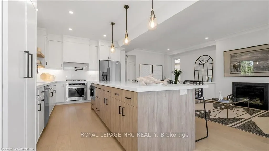 Photo 13 of 121 Whitefish Crescent, Hamilton, Stoney Creek — HOMEH