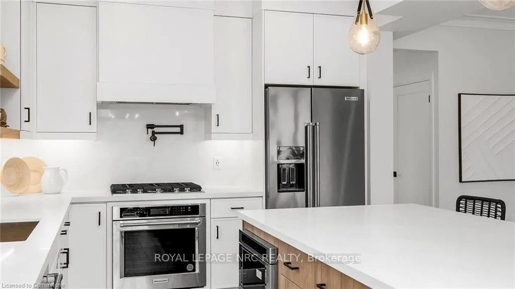 Photo 14 of 121 Whitefish Crescent, Hamilton, Stoney Creek — HOMEH
