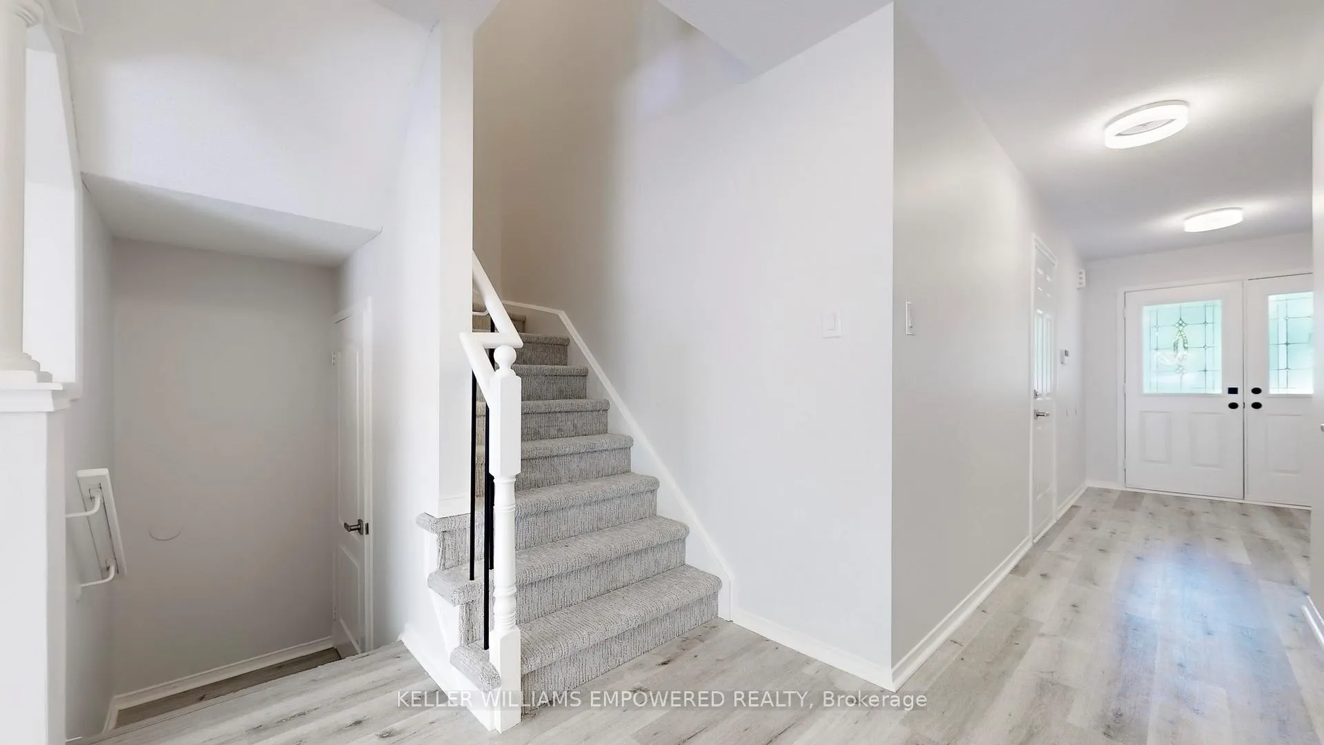 Photo 16 of 18 Benjamin Hood Crescent, Vaughan, Patterson — HOMEH